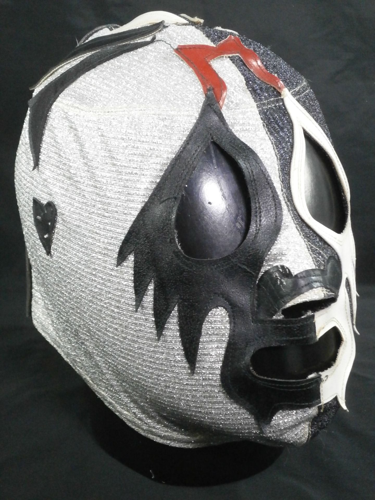 Mil Mascaras