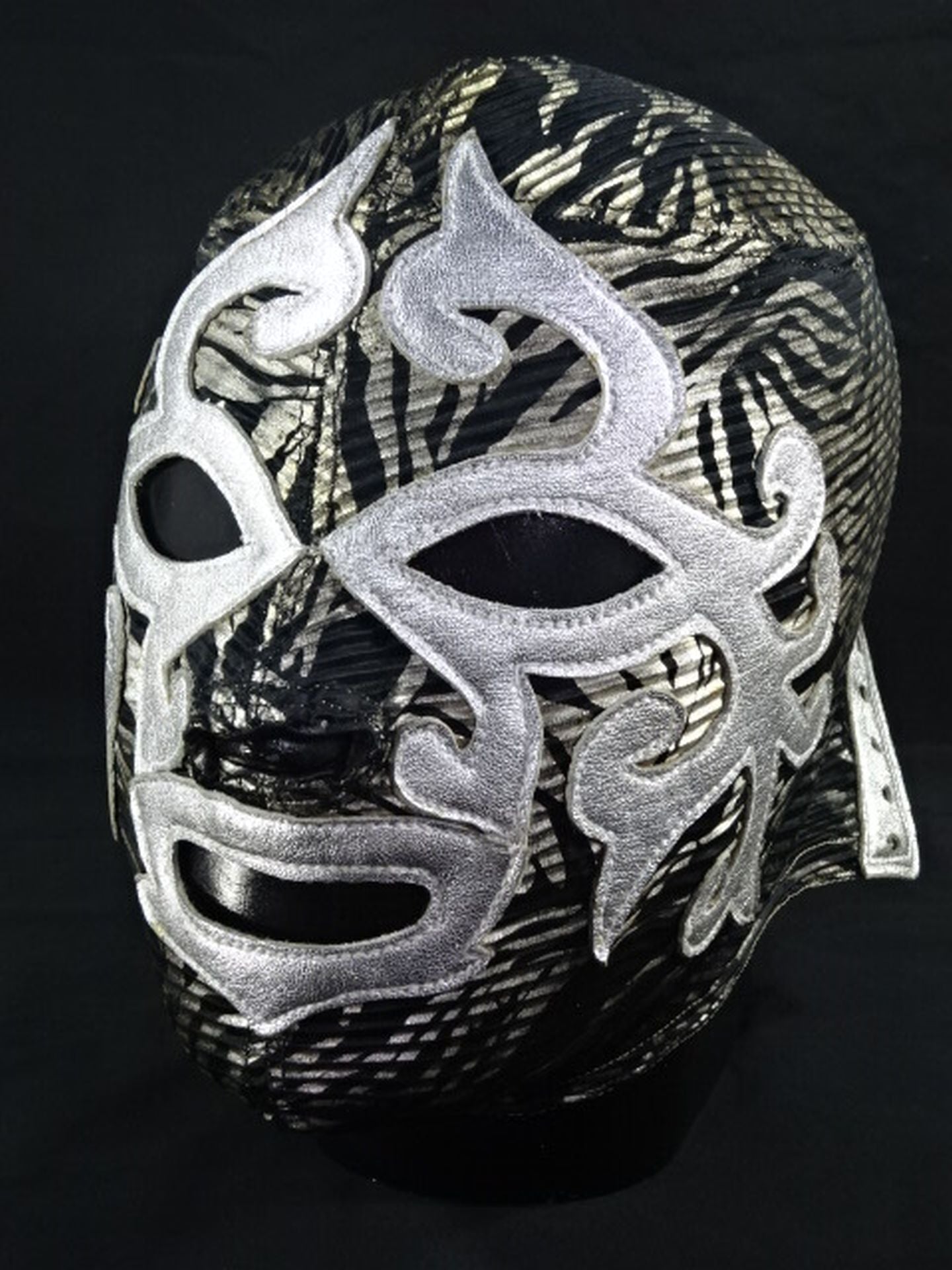 Mil Mascaras