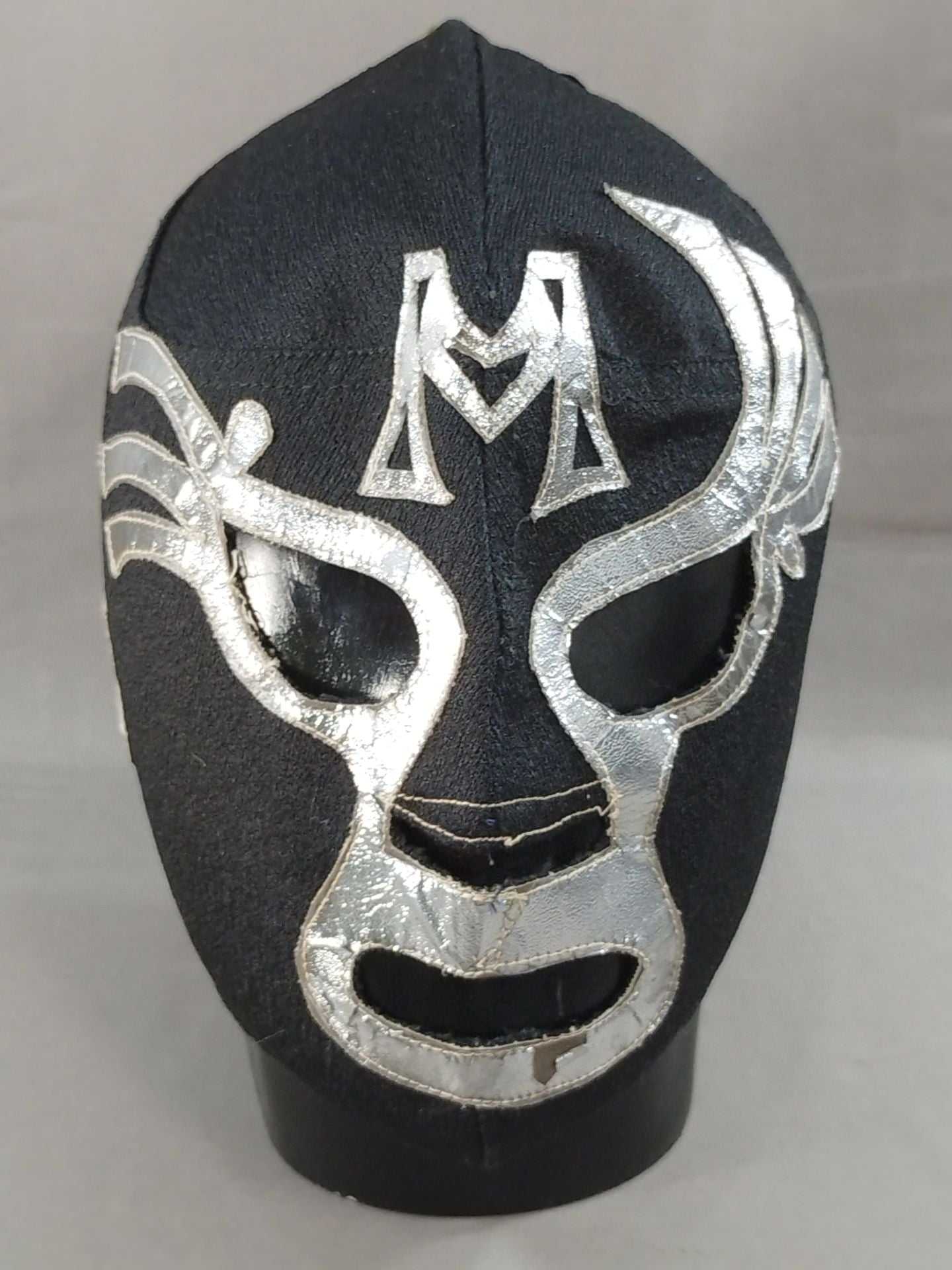 Mil Mascaras