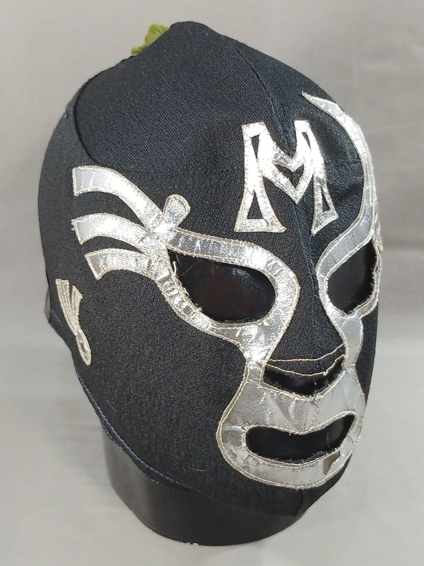 Mil Mascaras