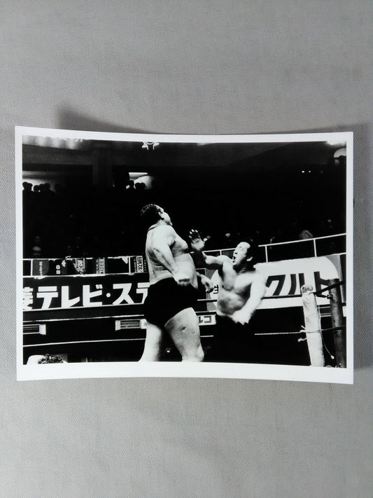 力道山vsジェス・オルテガ 白黒写真④