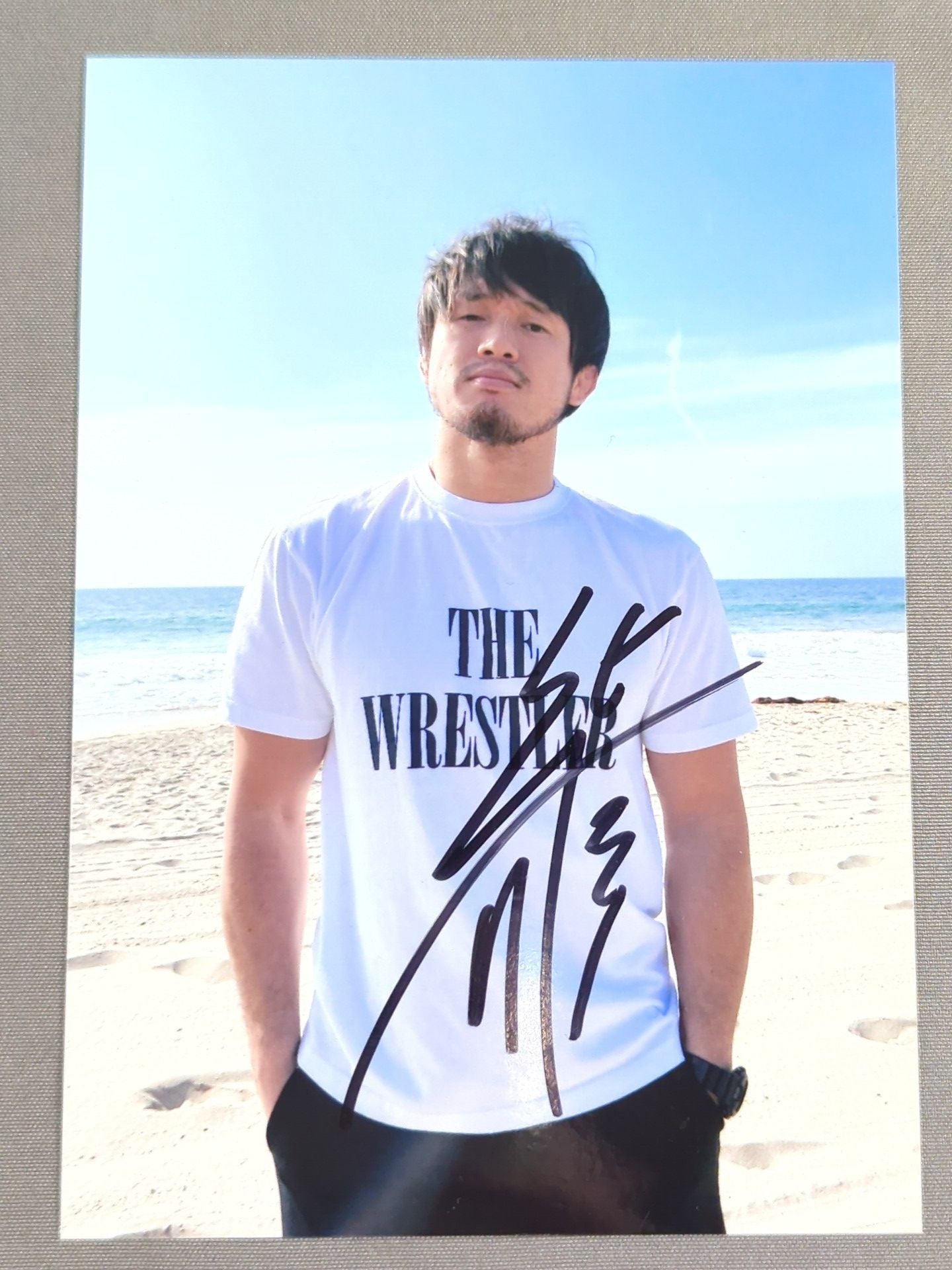 柴田勝頼 直筆サイン入り 写真(A-1)