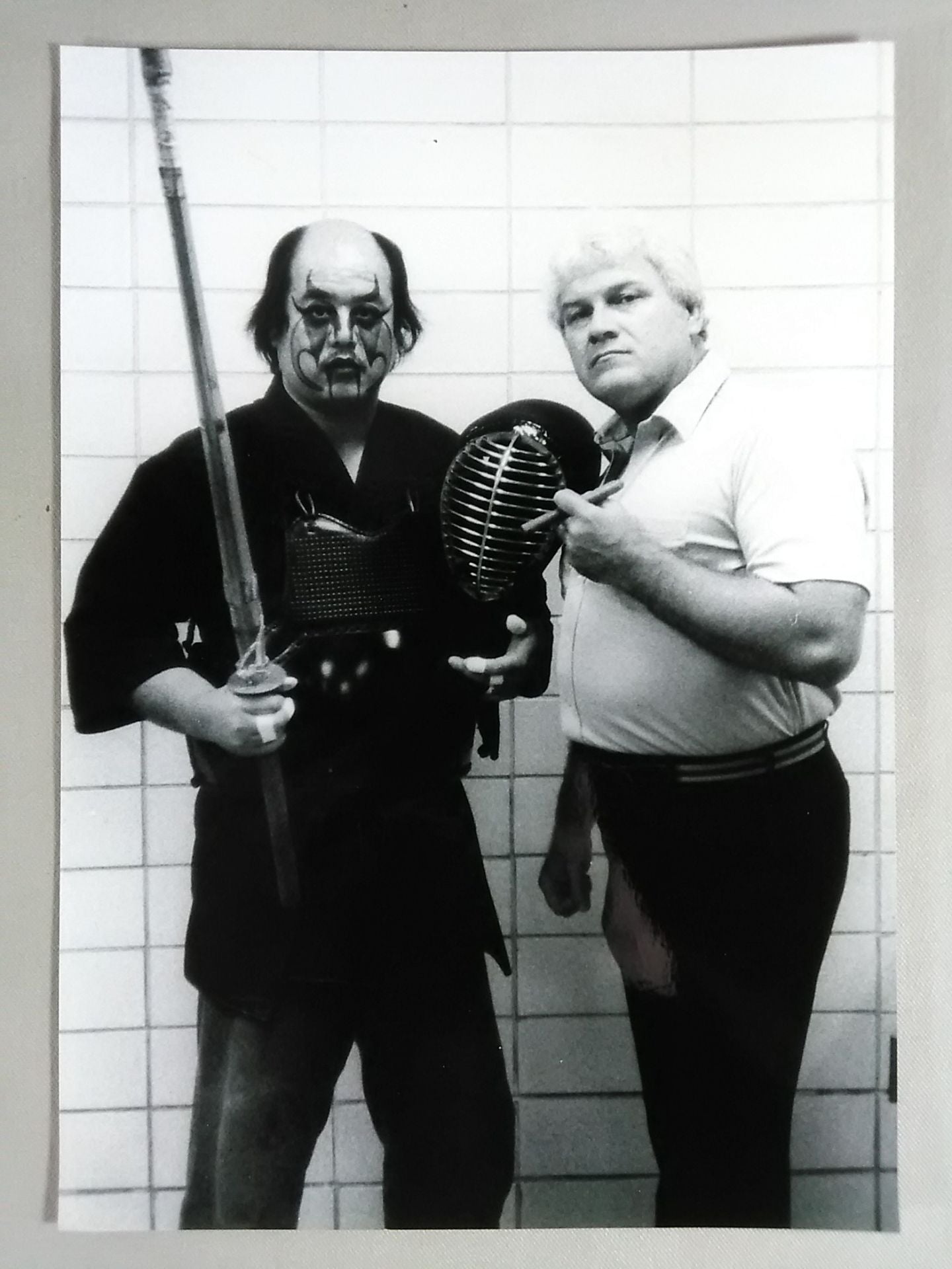 ケンドー・ナガサキ&J・J・ディロン 白黒大判写真