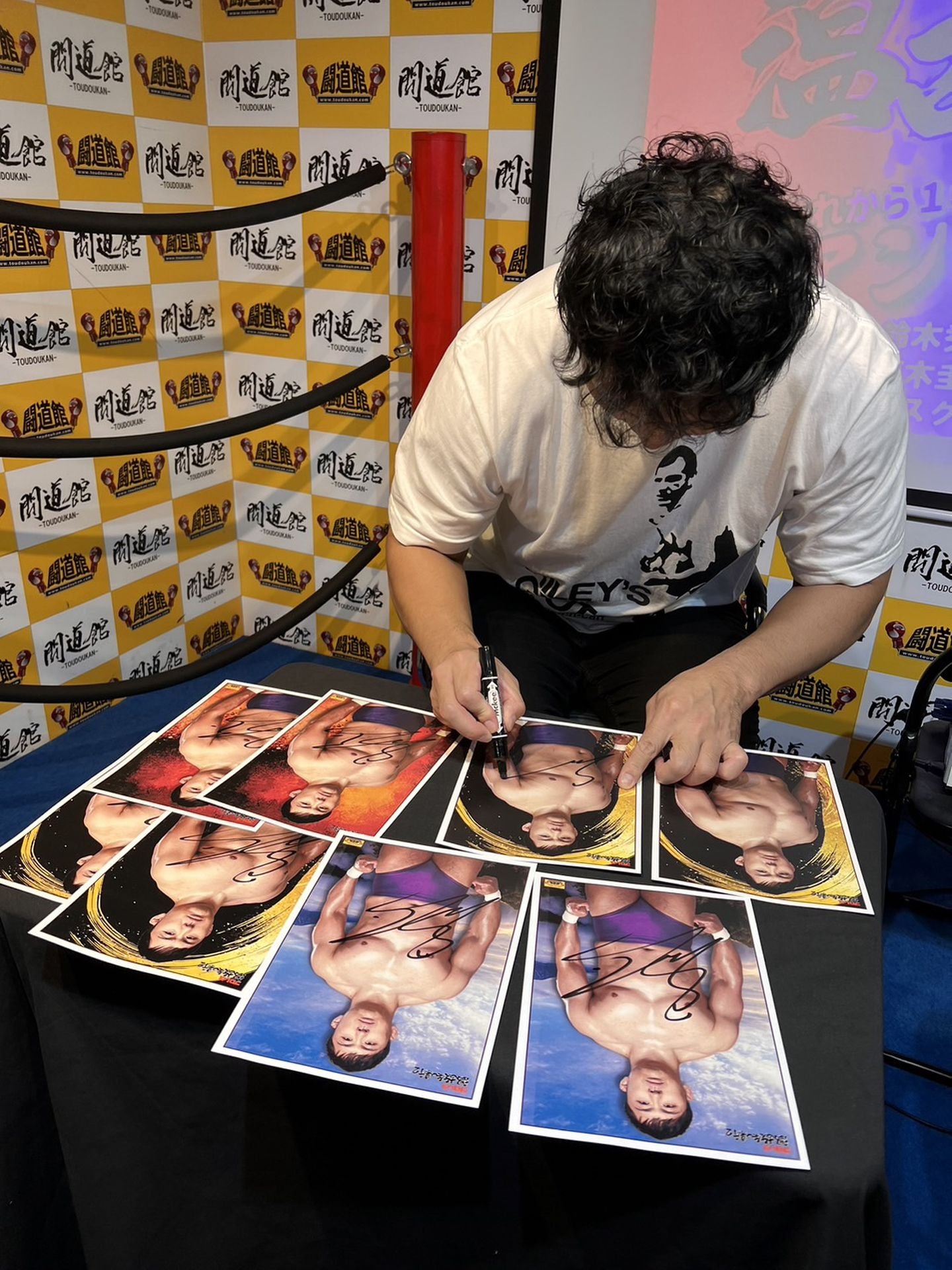 ★ Pro Wrestling 2★ Hideki Suzuki  hand signed autograph Pro-Photo  (C)