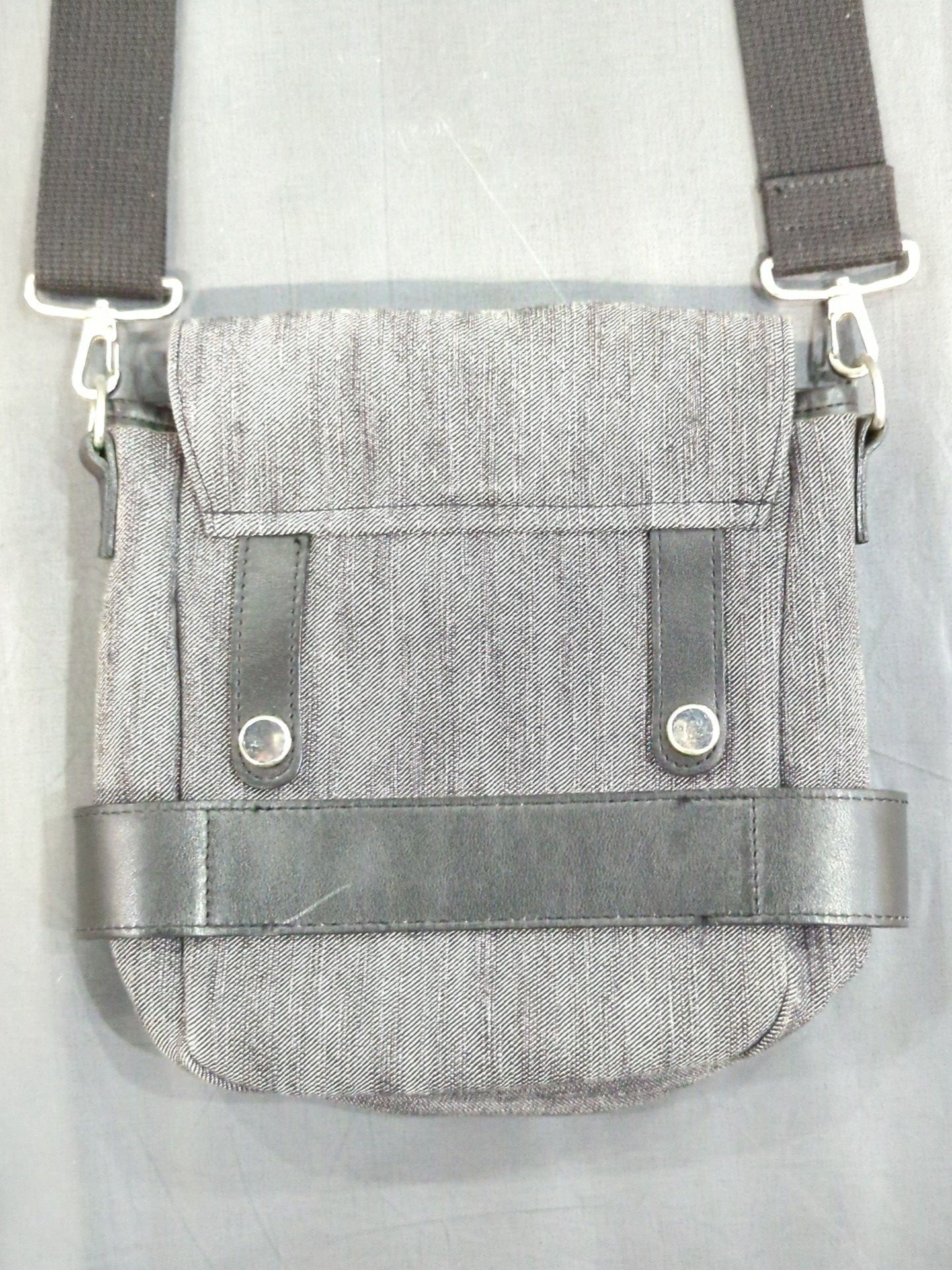 ★ ★ ARISTRIST Belt & Buckle Shoulder Bag
