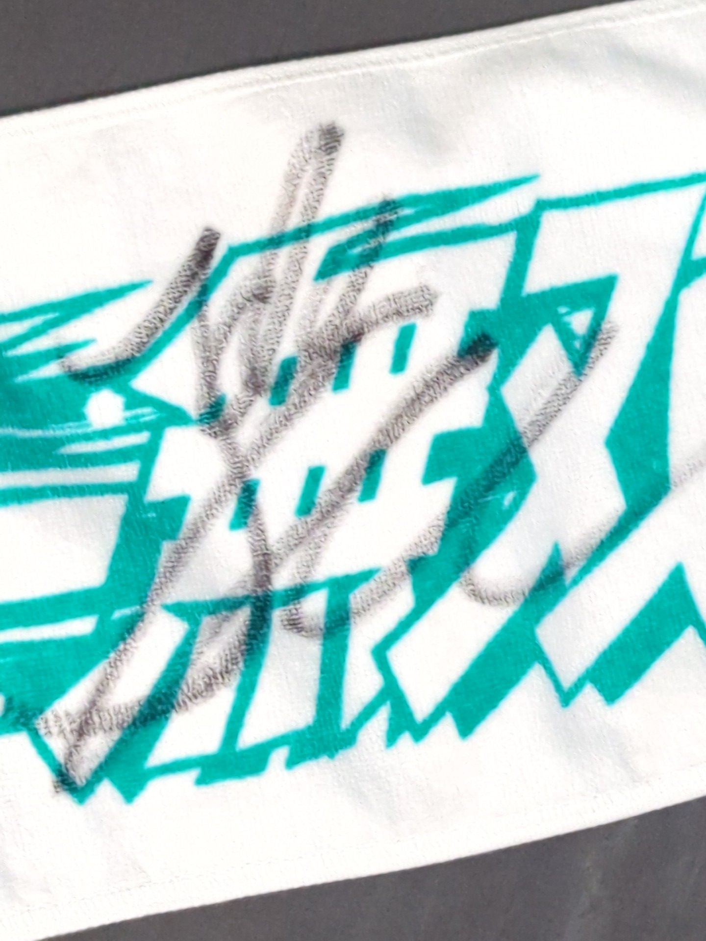 【hand signed autograph】 Jake Lee: "Jake Lee Warriors!" Muffler Towel