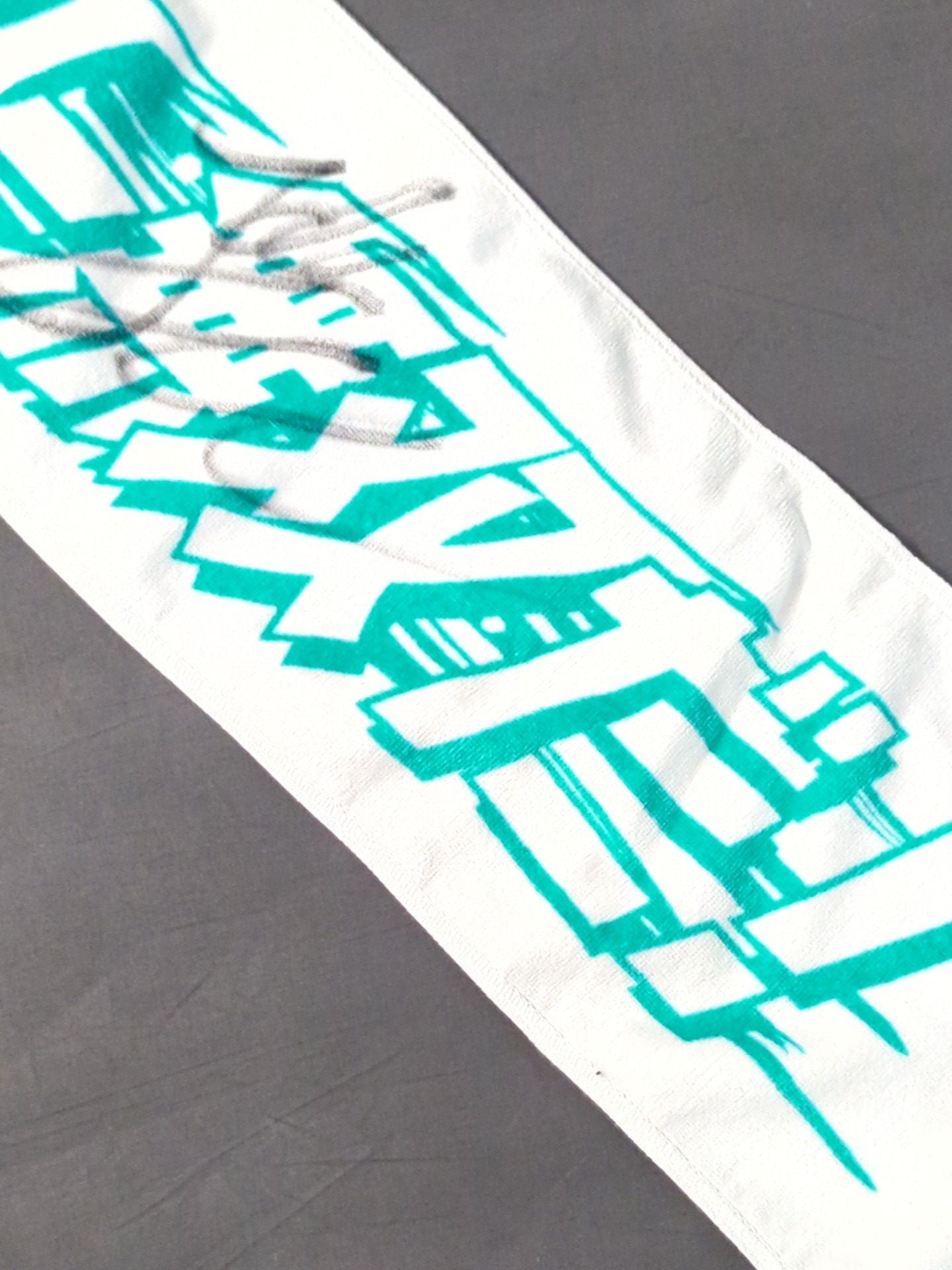 【hand signed autograph】 Jake Lee: "Jake Lee Warriors!" Muffler Towel