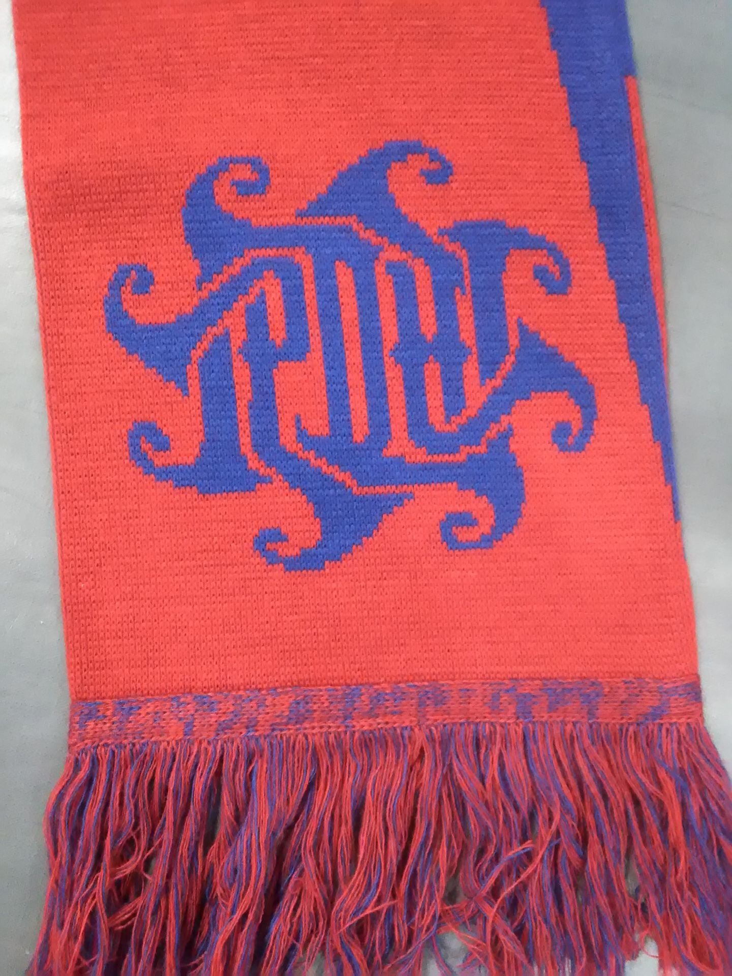 ★パイルドライバー原宿★ ニットマフラー①