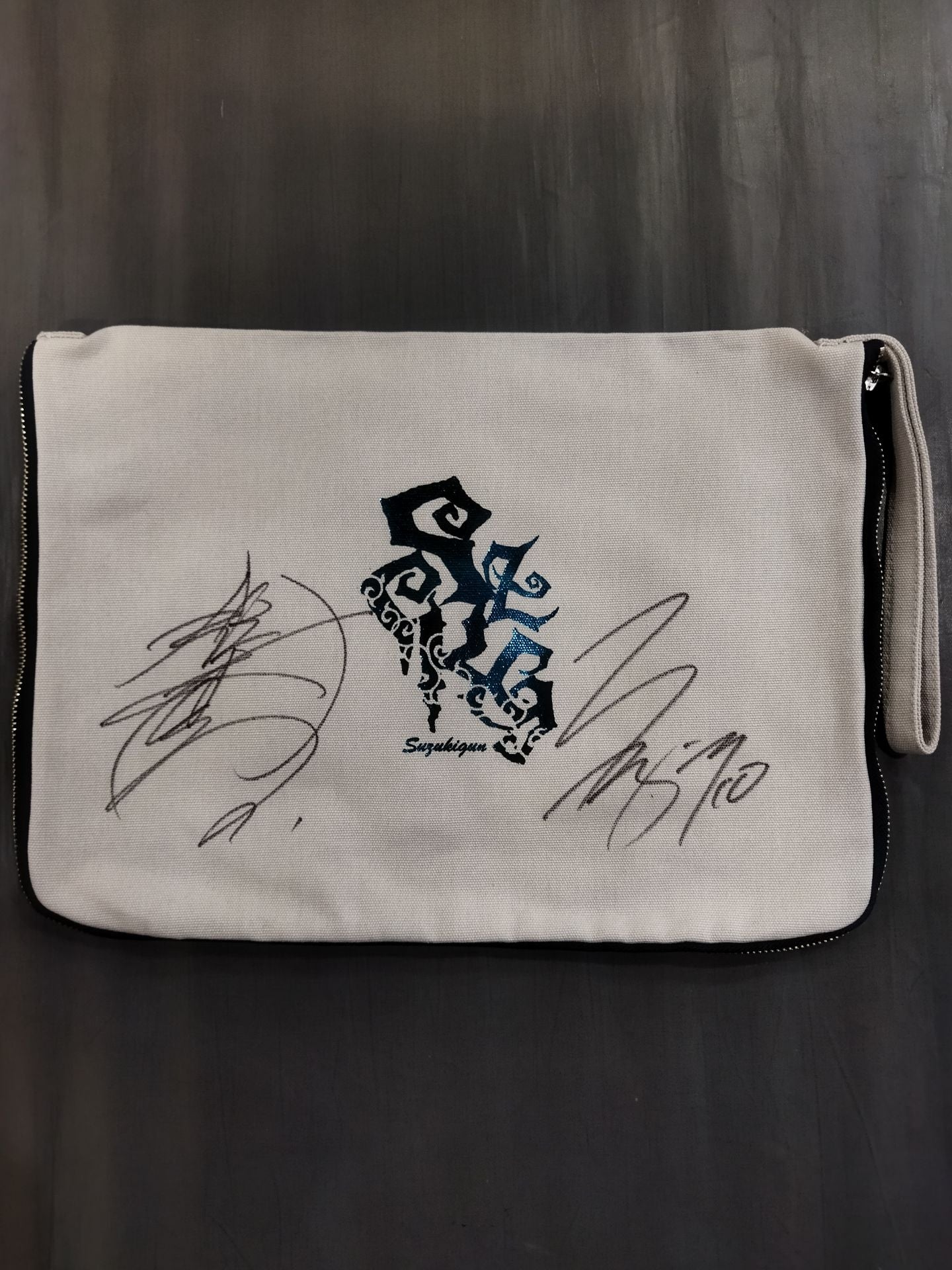 【鈴木みのる&佐藤光留 直筆サイン入り】鈴木軍「ミラープリント」クラッチバッグ