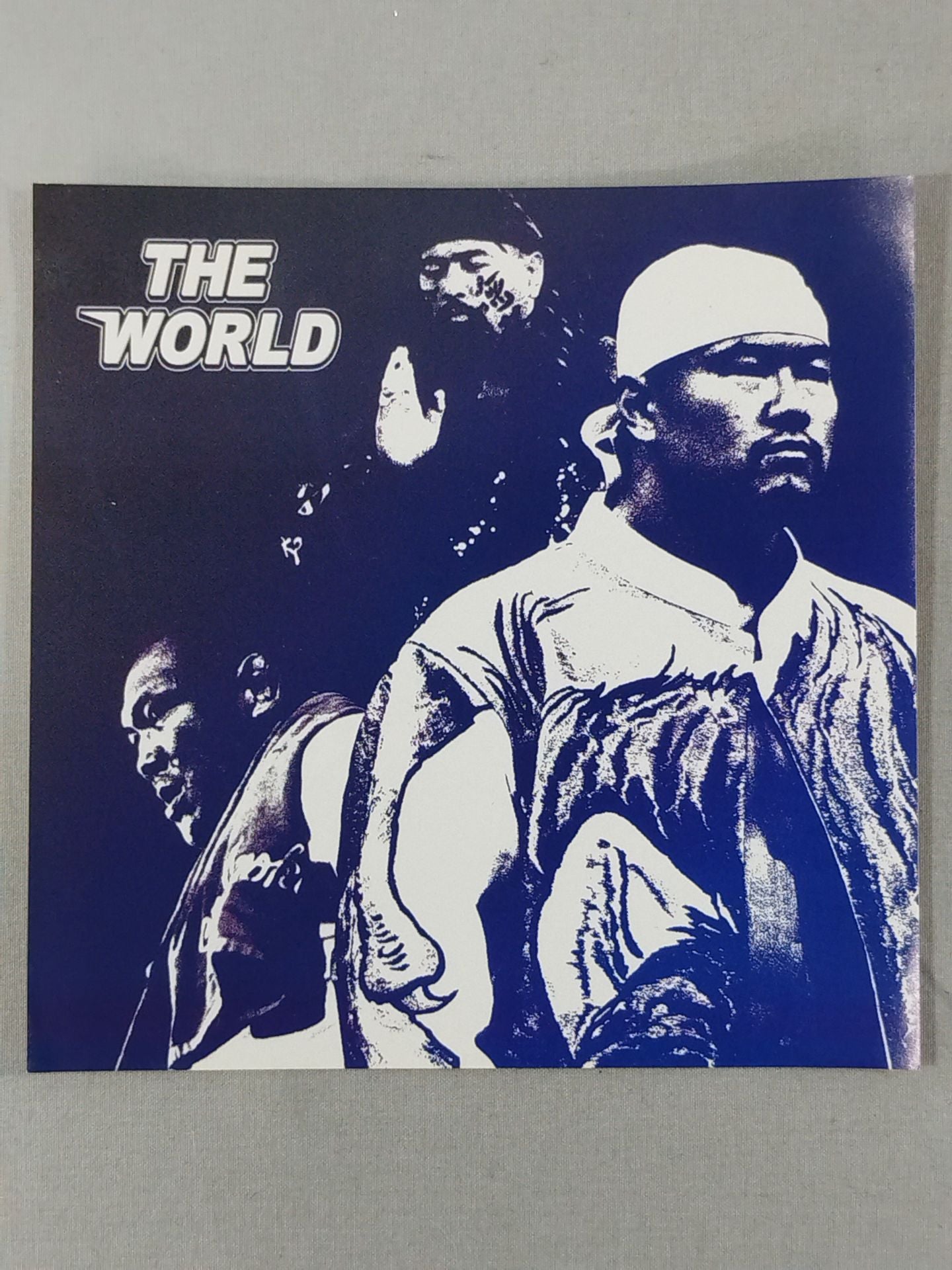 新日本プロレス「THE WORLD」ステッカー