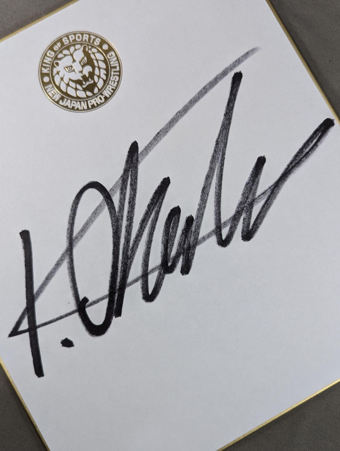 Kazuchika Okada (Lion Mark ) Shikishi ( Autograph board ) )