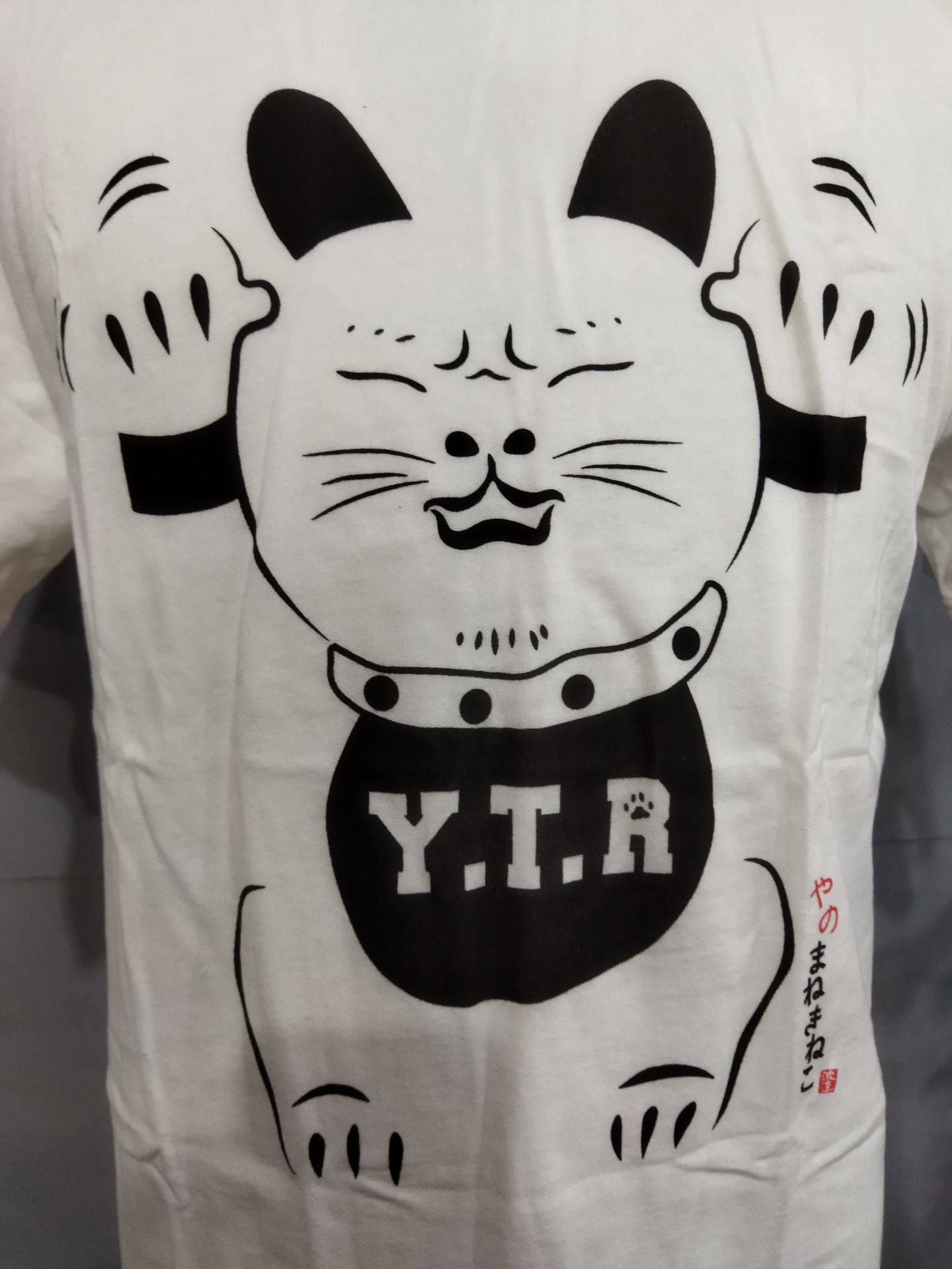 【hand signed autograph】  Waves×Toru Yano "Yano Maneki Cat" T-shirt