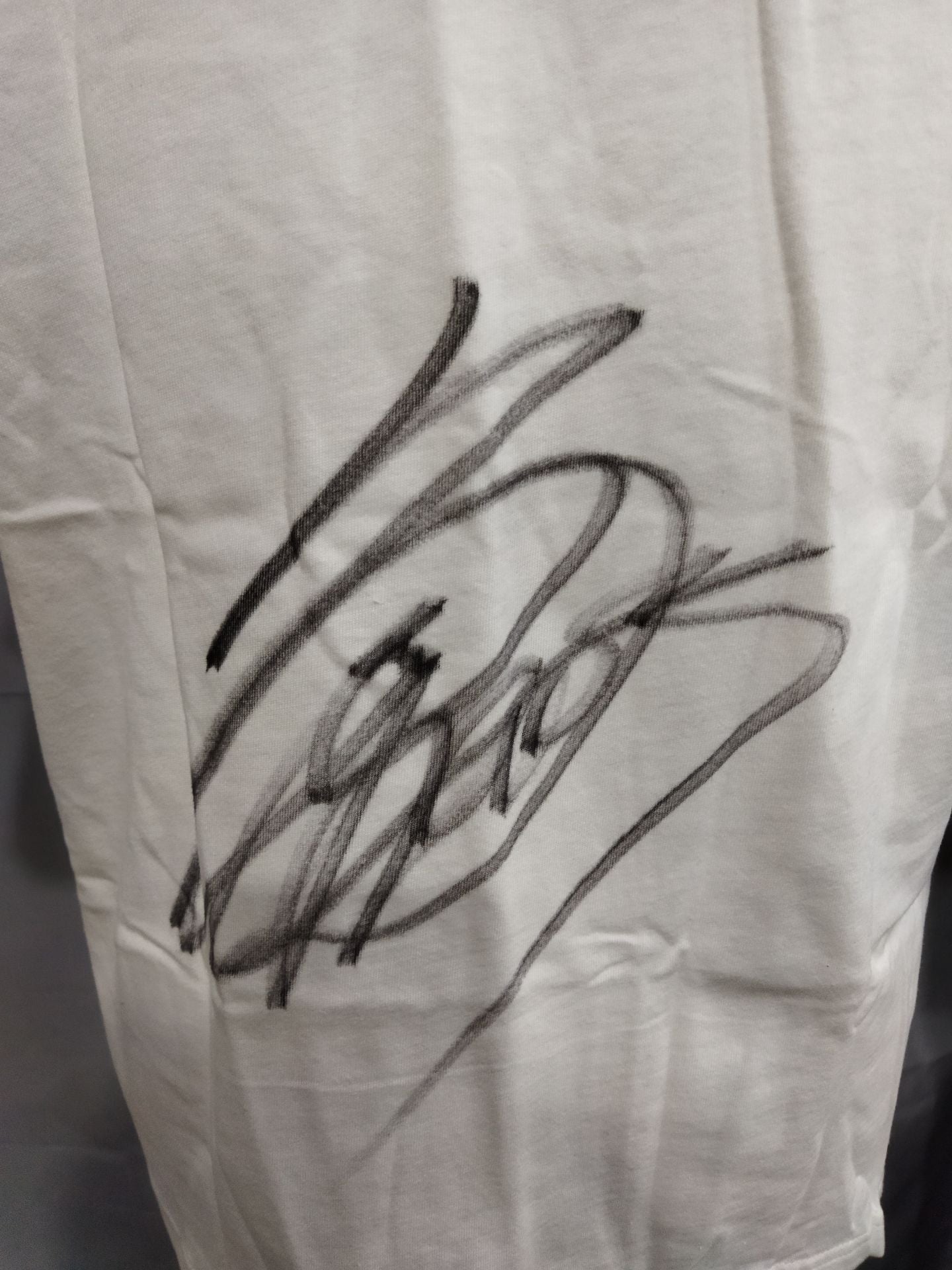 【hand signed autograph】  Waves×Toru Yano "Yano Maneki Cat" T-shirt