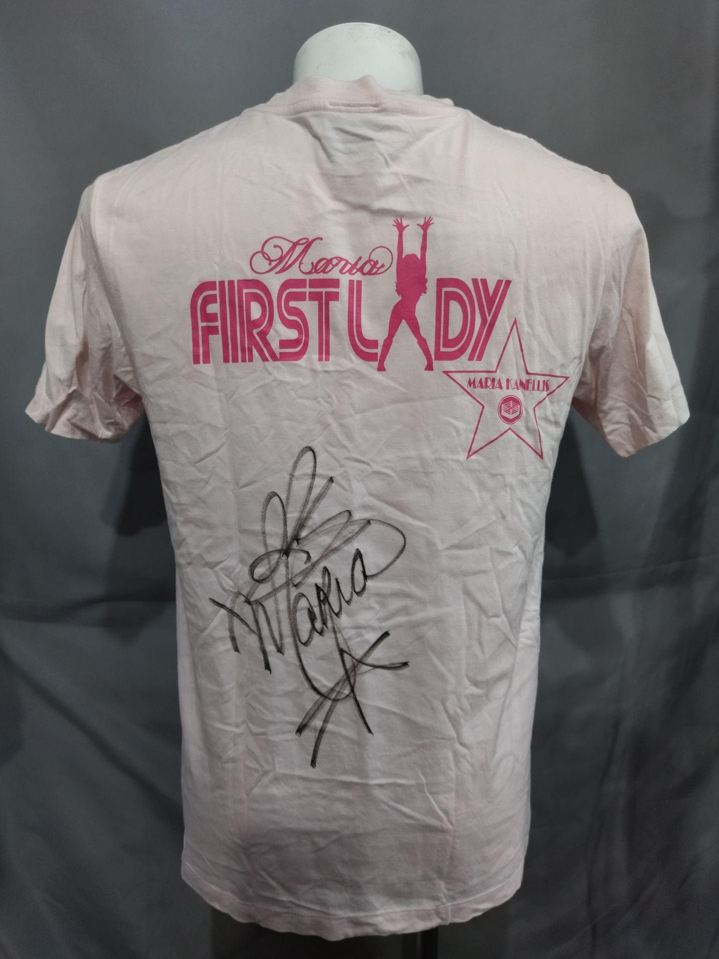 【直筆サイン入り】マリア・ケネリス「FIRST LADY」坂井永年氏イラストTシャツ