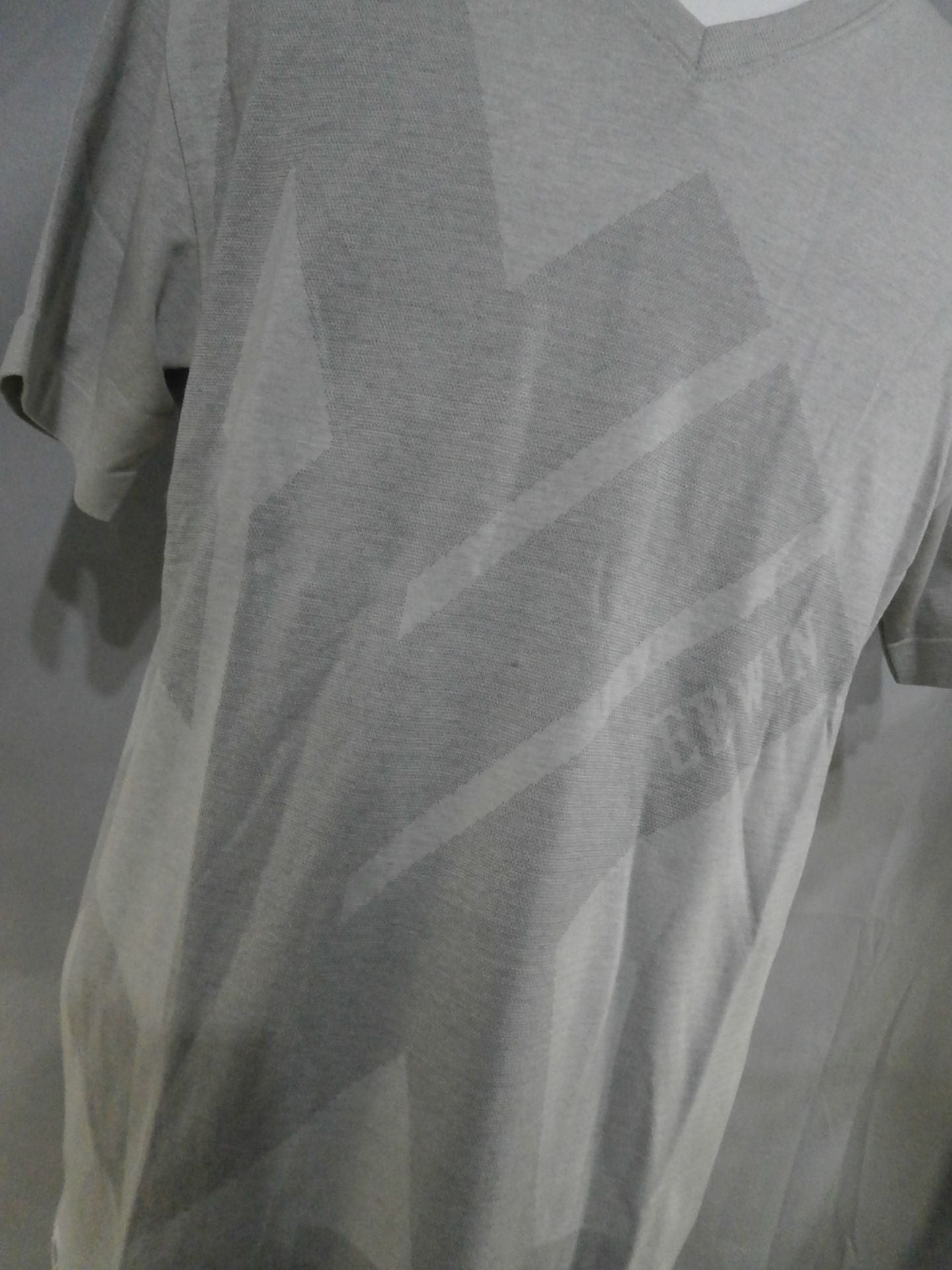 棚橋弘至×EDWIN Vネックジャガード Tシャツ(グレー)