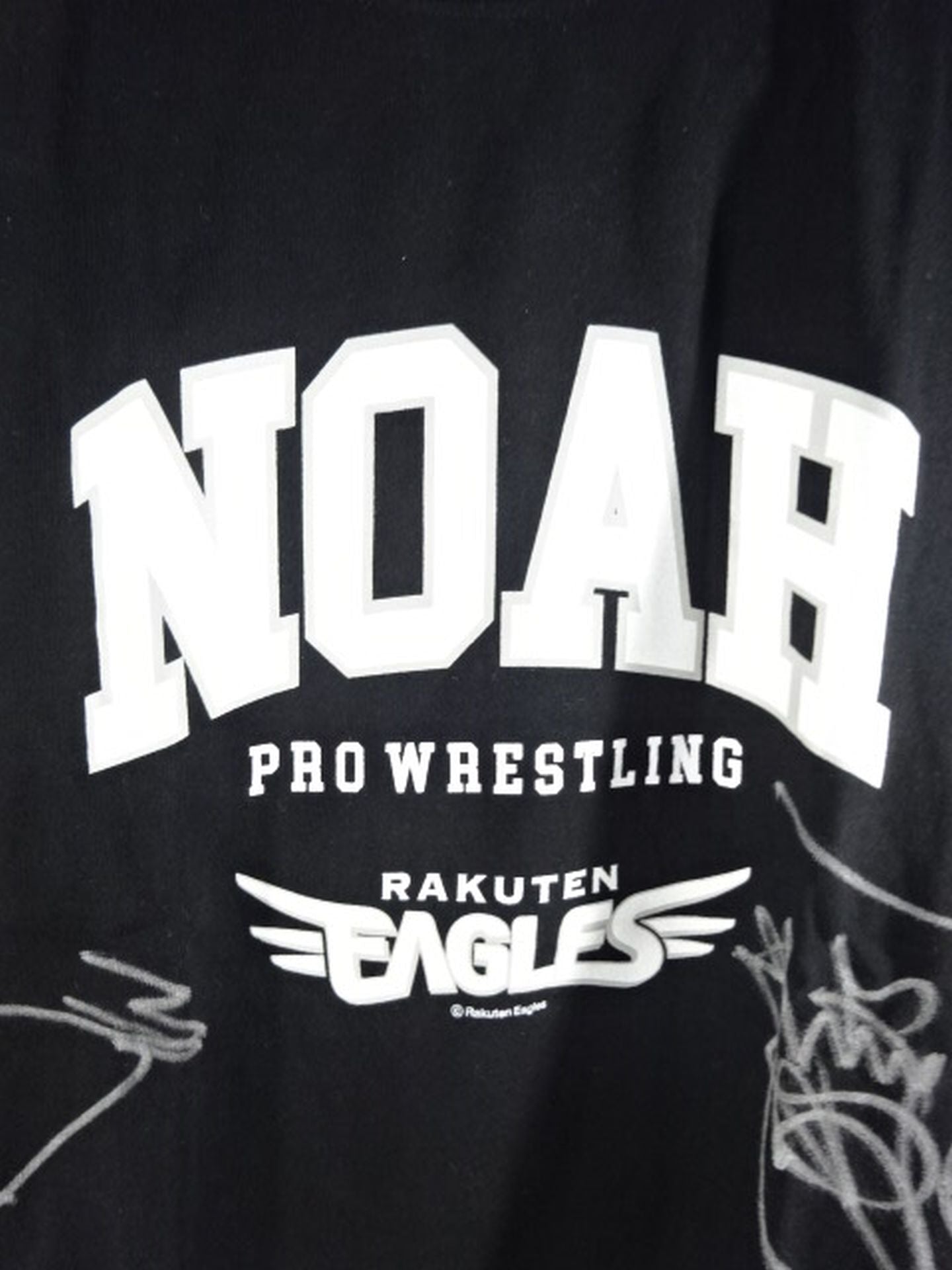 [4 fighters hand signed autograph NOAH×Rakuten Golden Eagles collaboration T-shirt