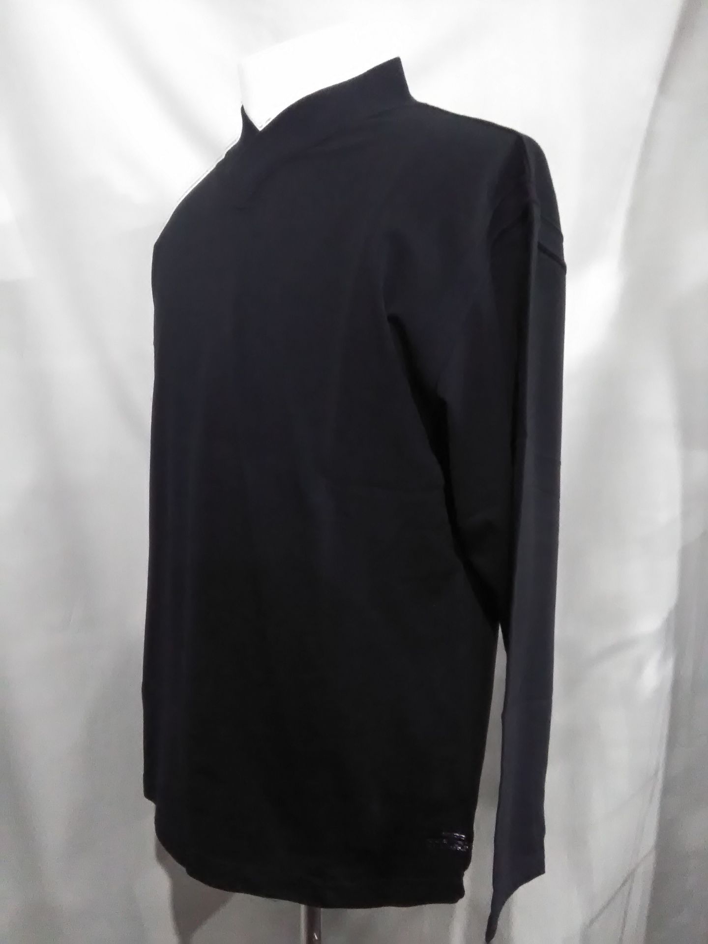 ARISTRIST  AT Long Neck Shirt