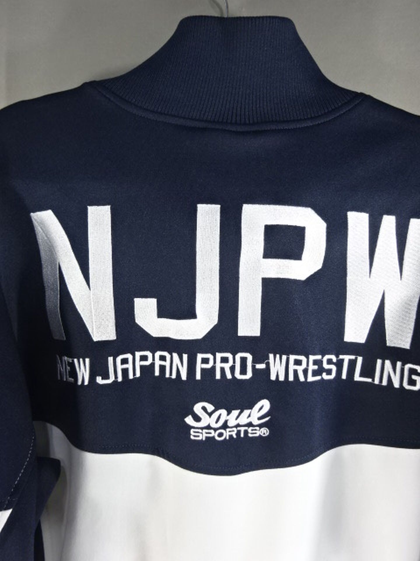 新日本プロレス×SOUL トップスジャージ(ネイビー×ホワイト)