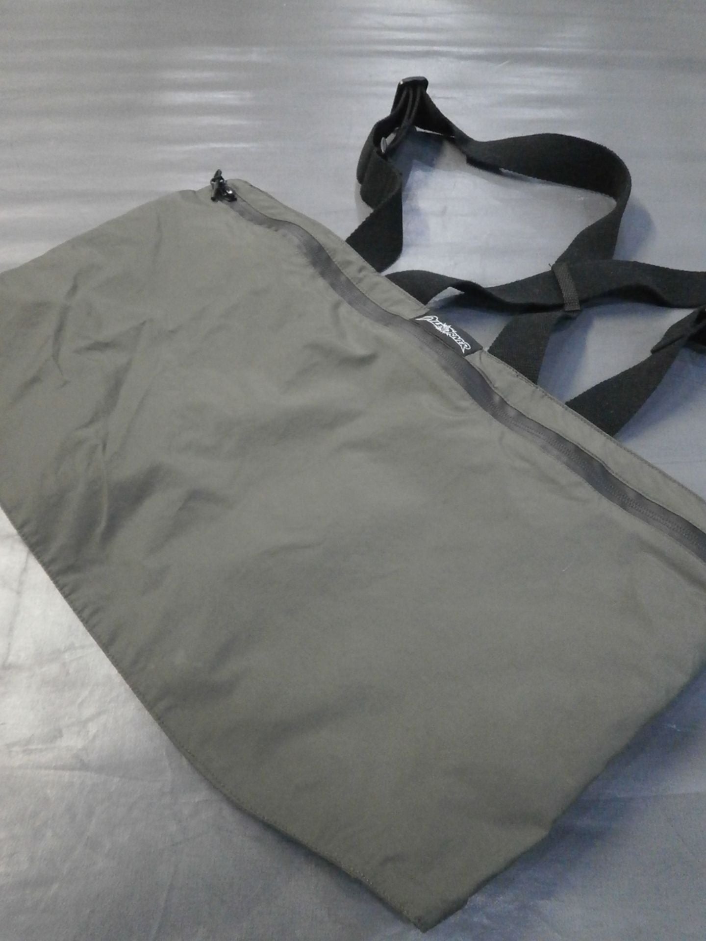 パイルドライバー原宿 P.F.C フィッシングベスト②(グレー)