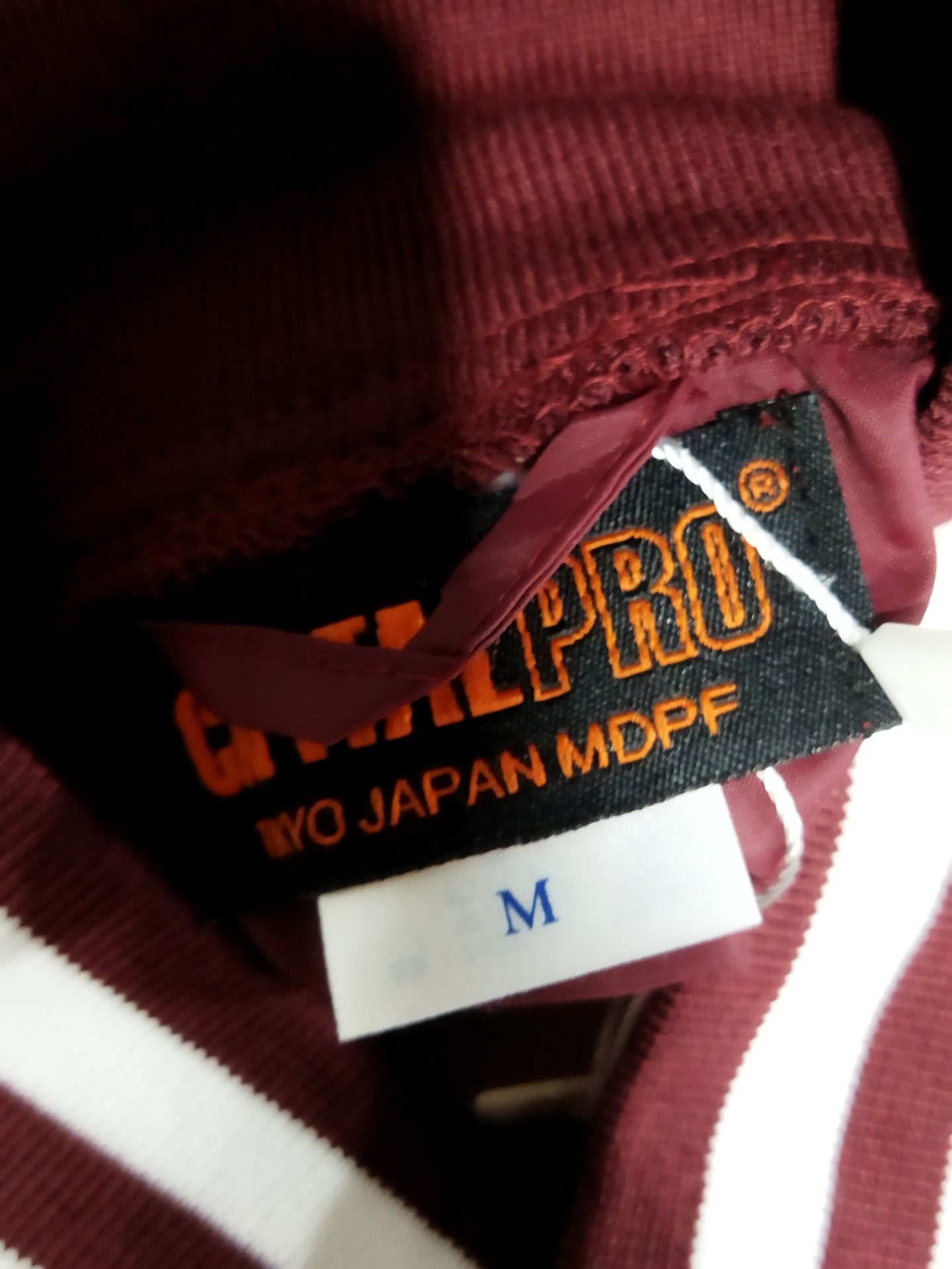 THE GYM スタジアムジャンパー(エンジ)