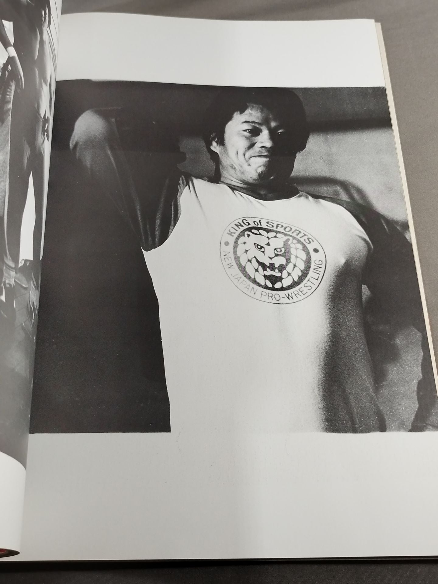 【限定・直筆サイン&手形入り】藤波辰巳 写真集