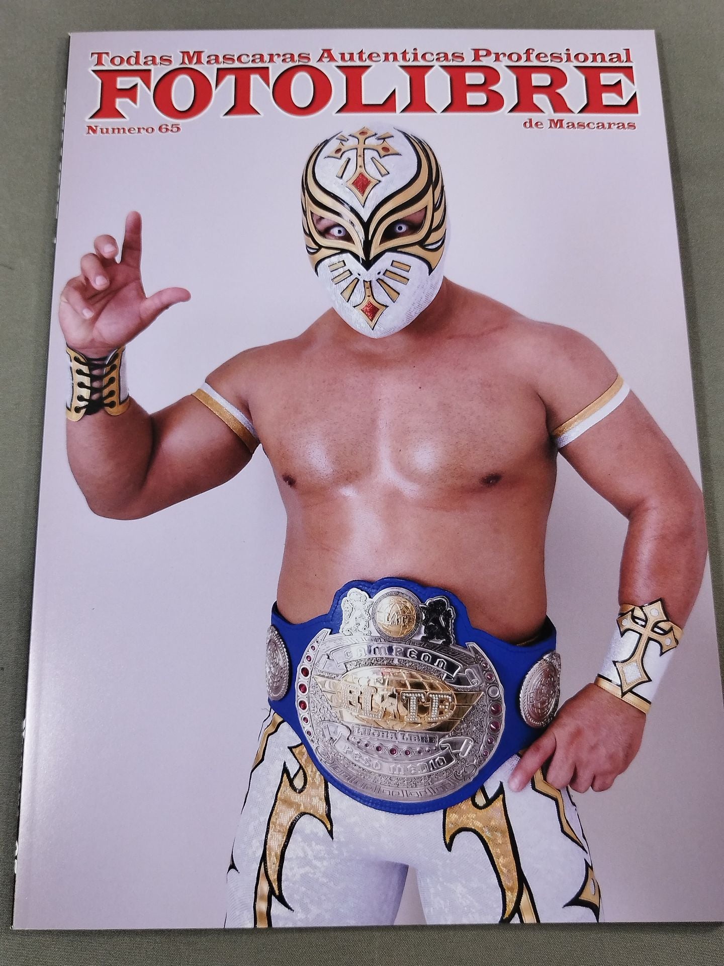 FOTOLIBRE de Mascara Numero.65