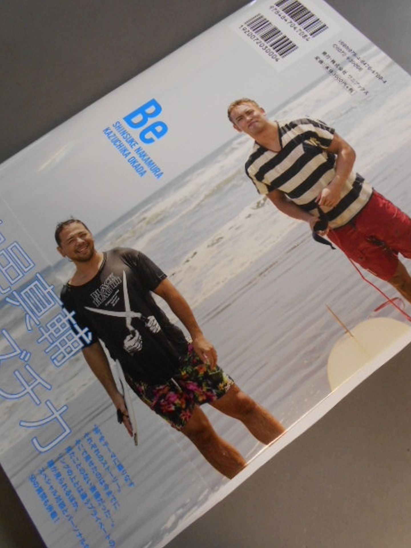 【Shinsuke Nakamura & Kazuchika Okada hand signed autograph 】Shinsuke Nakamura ×Kazuchika Okada Hiroshi Tanahashi