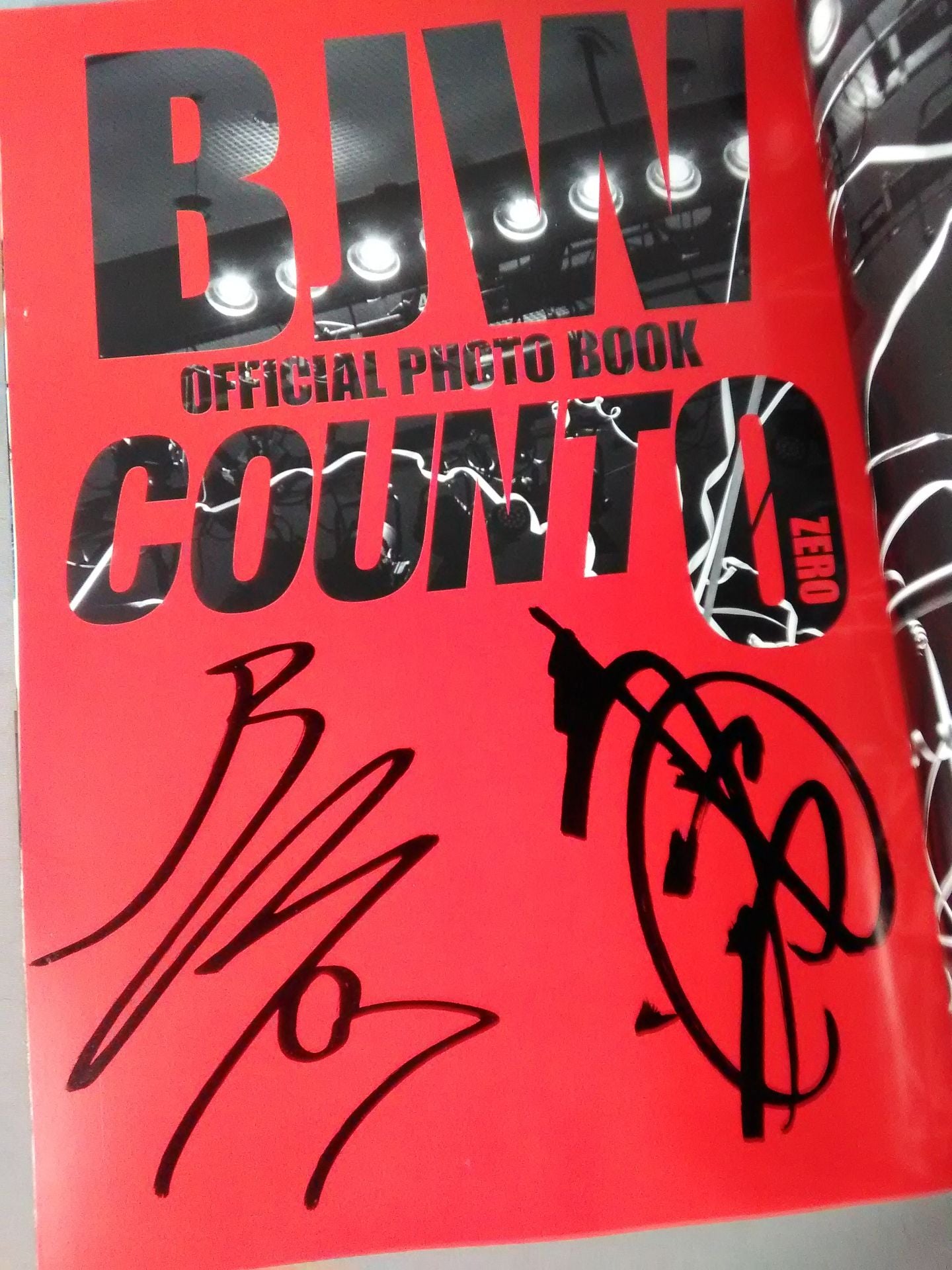 [2 fighters hand signed autograph Big Japan Pro Wrestling OfficialPhoto COUNT 0 (zero)