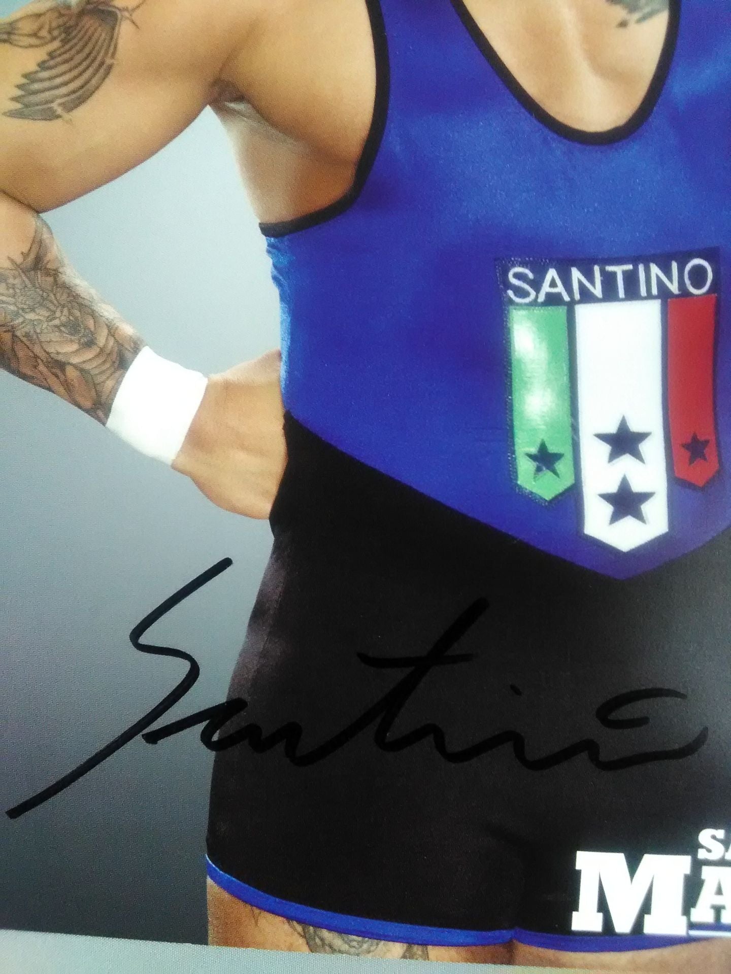 WWE サンティーノ・マレラ 直筆サイン入りポートレート①