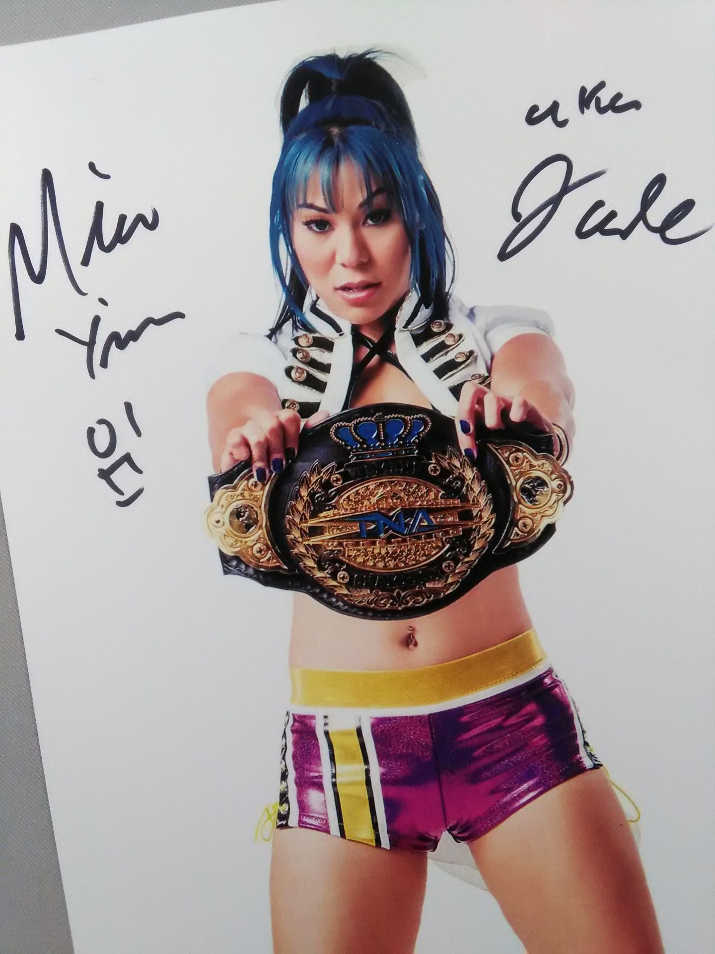 ミア・イム 直筆サイン入り ポートレート