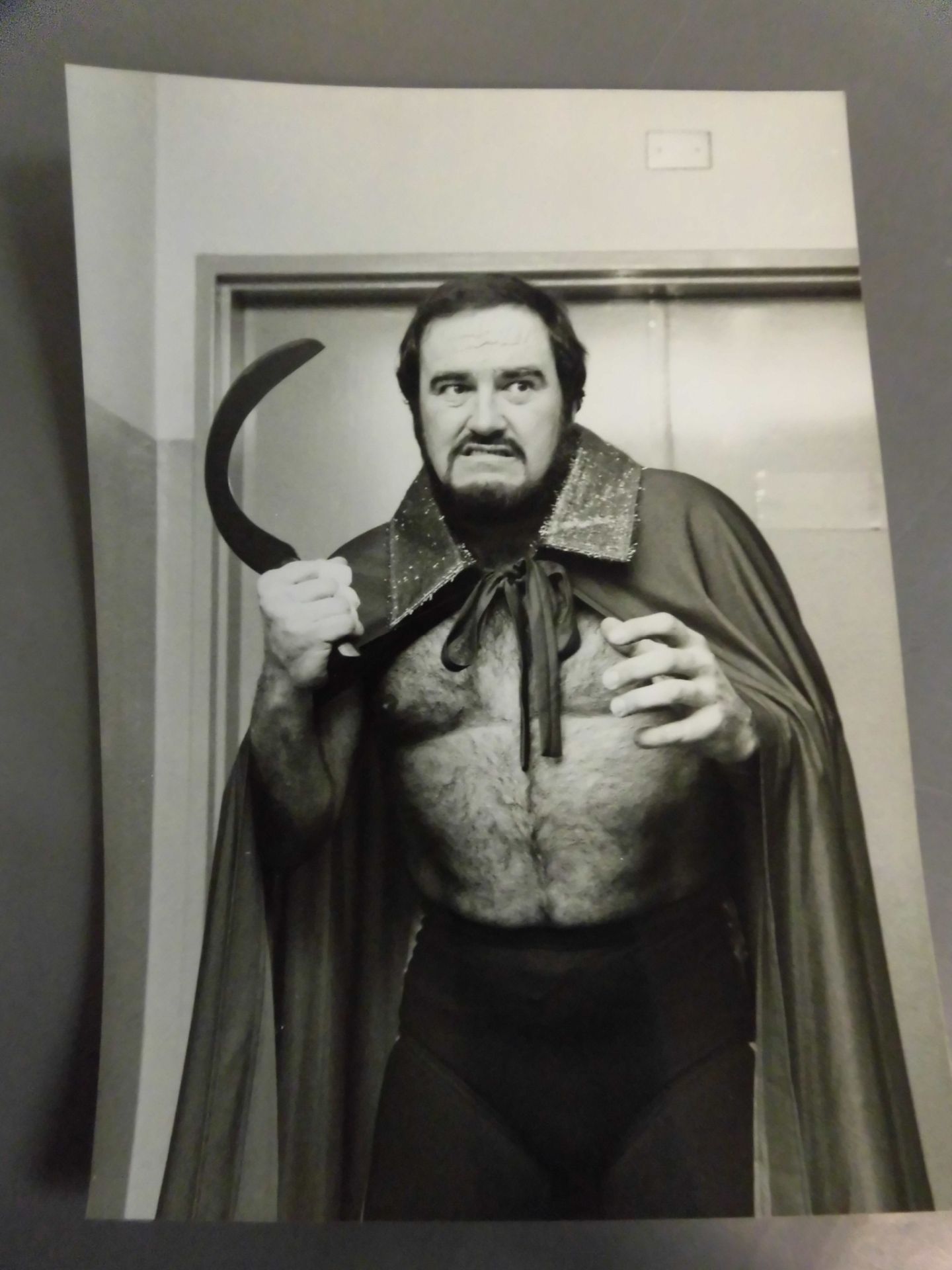 アレックス・スミルノフ 白黒写真(B)