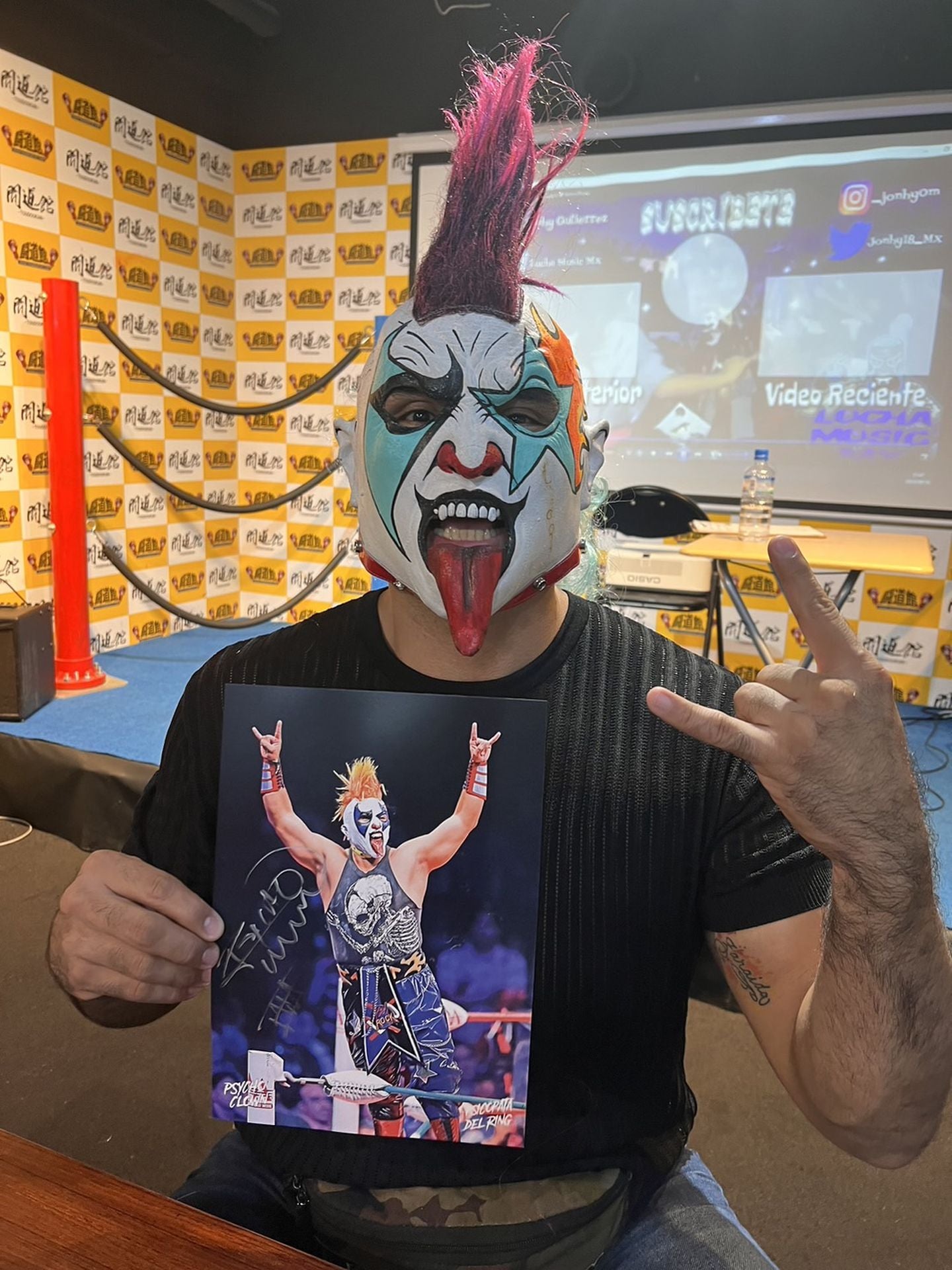Psycho Crown hand signed autograph Pro-Photo
