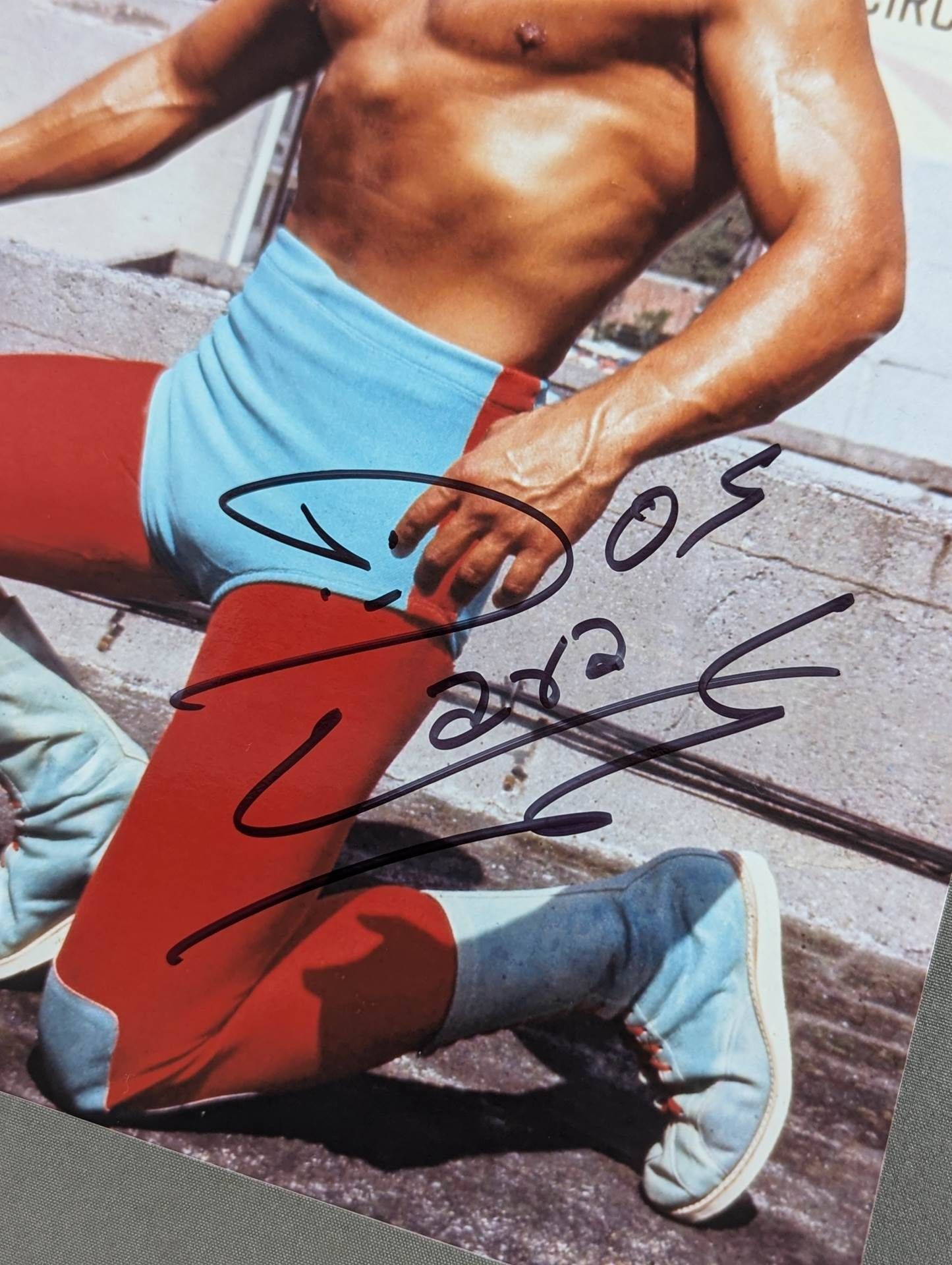 Dos Caras hand signed autograph Pro-Photo (A-1)