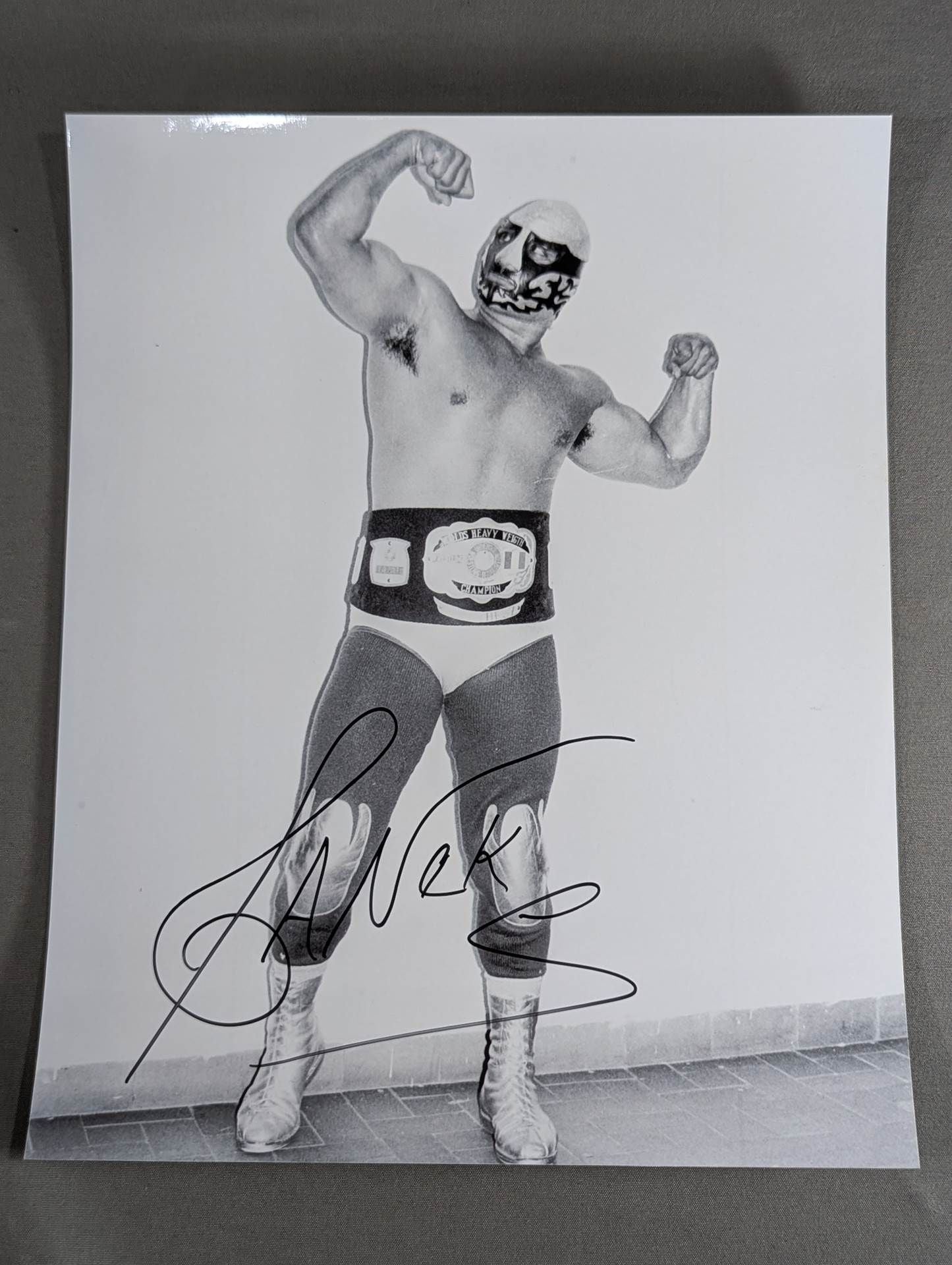 Canek hand signed autograph Black and White Pro-Photo (A-1)