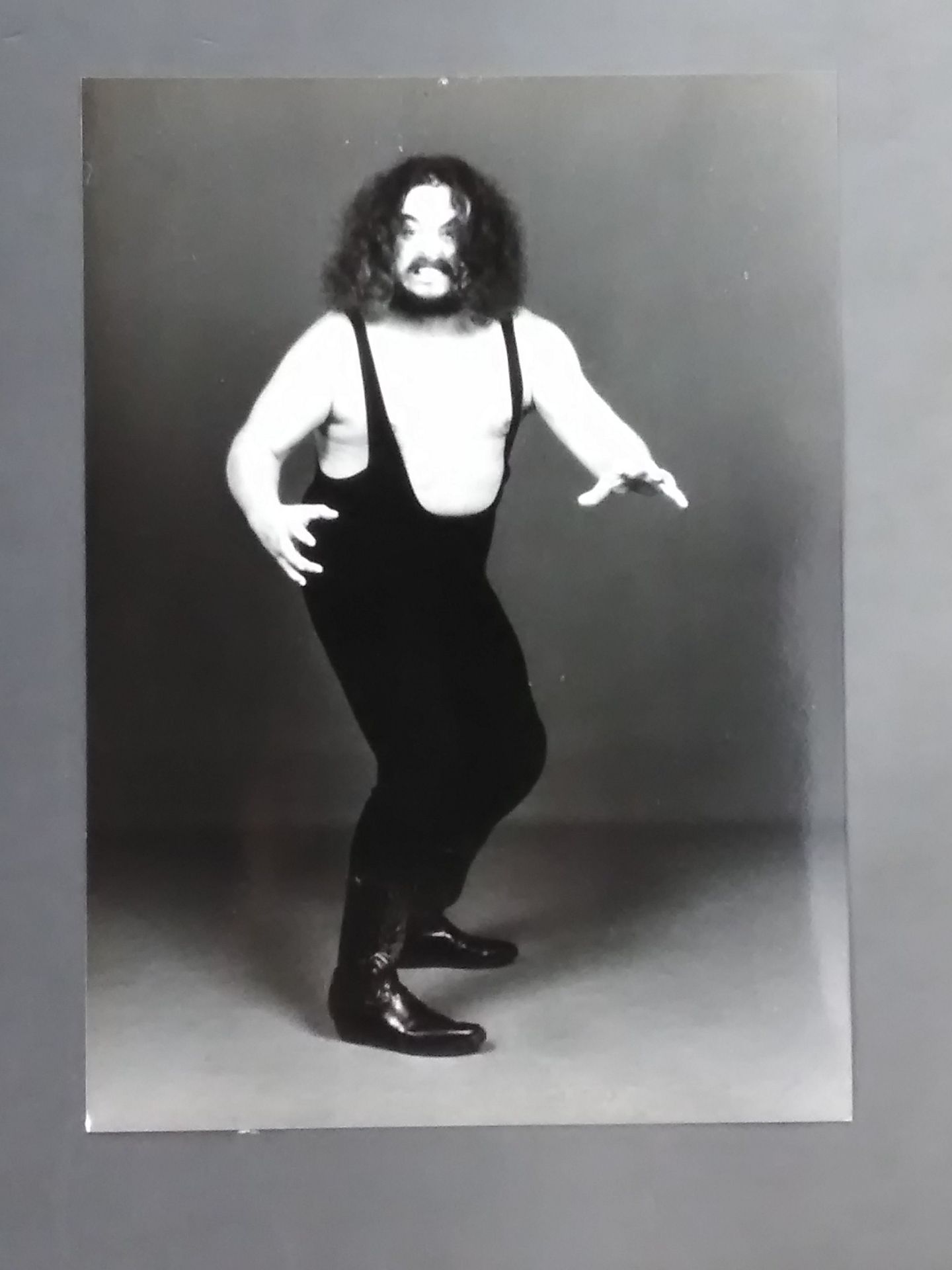 リック・ハリス 白黒写真①