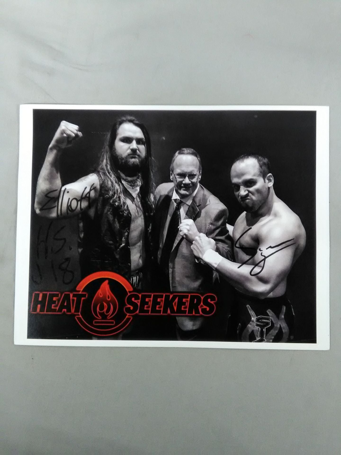 The Heat Seekers hand signed autograph Pro-Photo ②