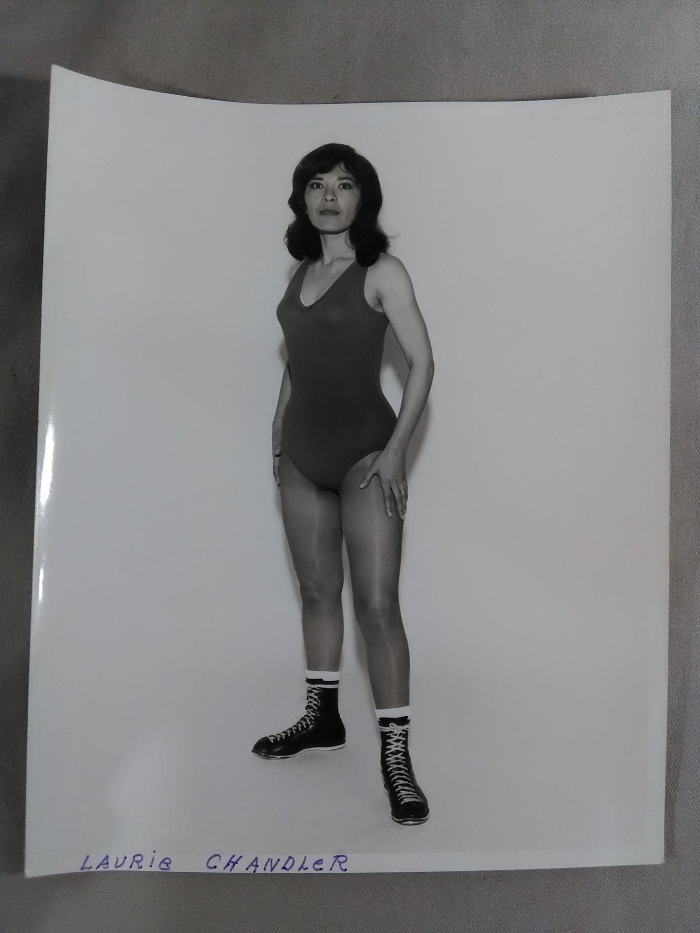 ローリエ・チャンドラー 白黒ポートレート②