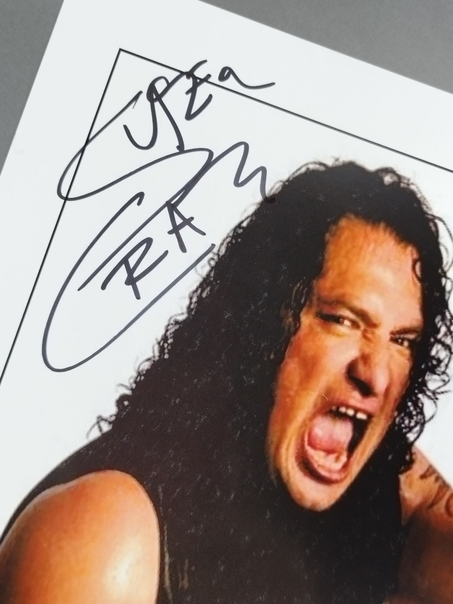 スペル・クレイジー 直筆サイン入りポートレート(A-1)