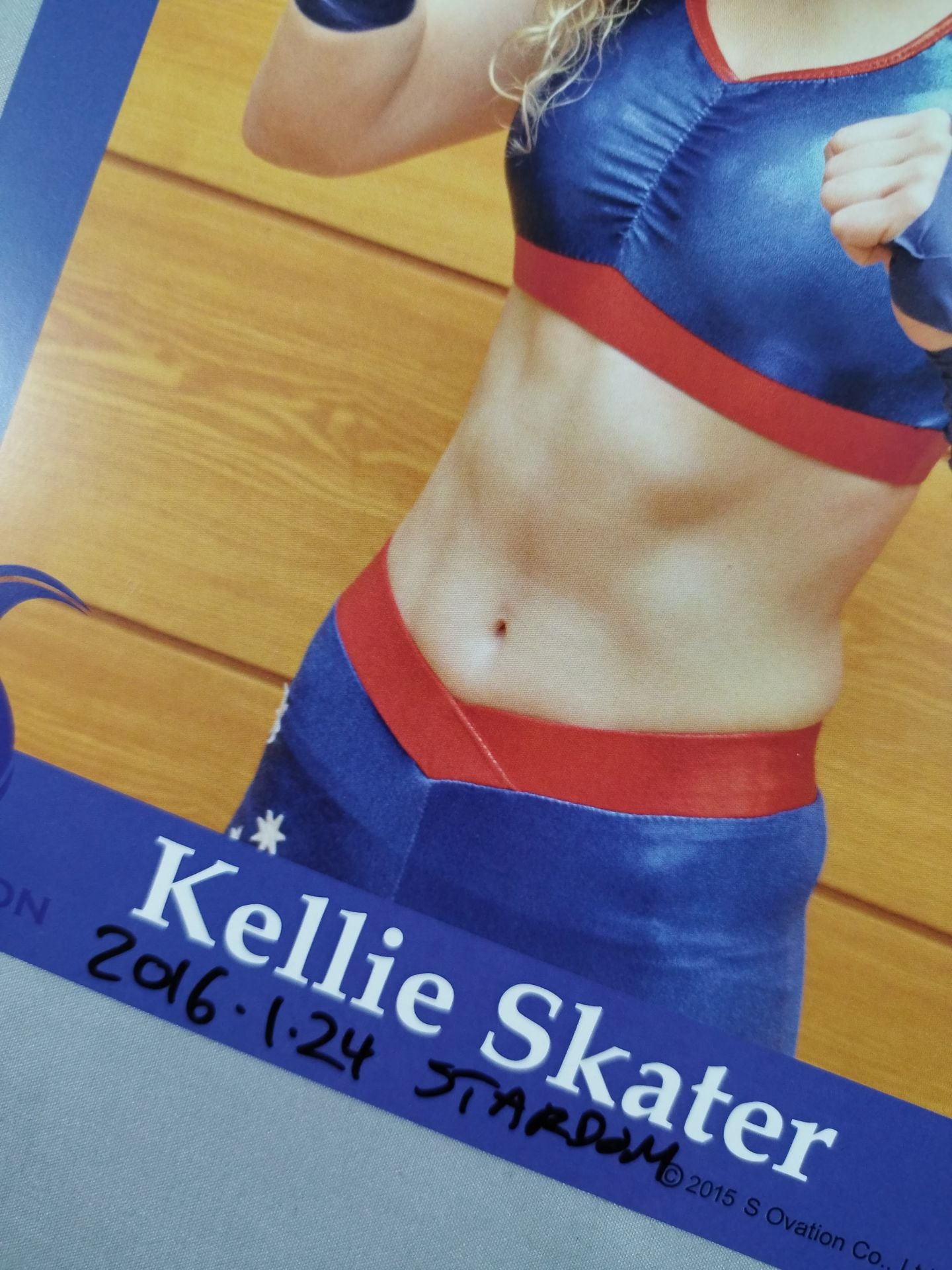 ケリー・スケーター 直筆サイン入りポートレート(A-1)