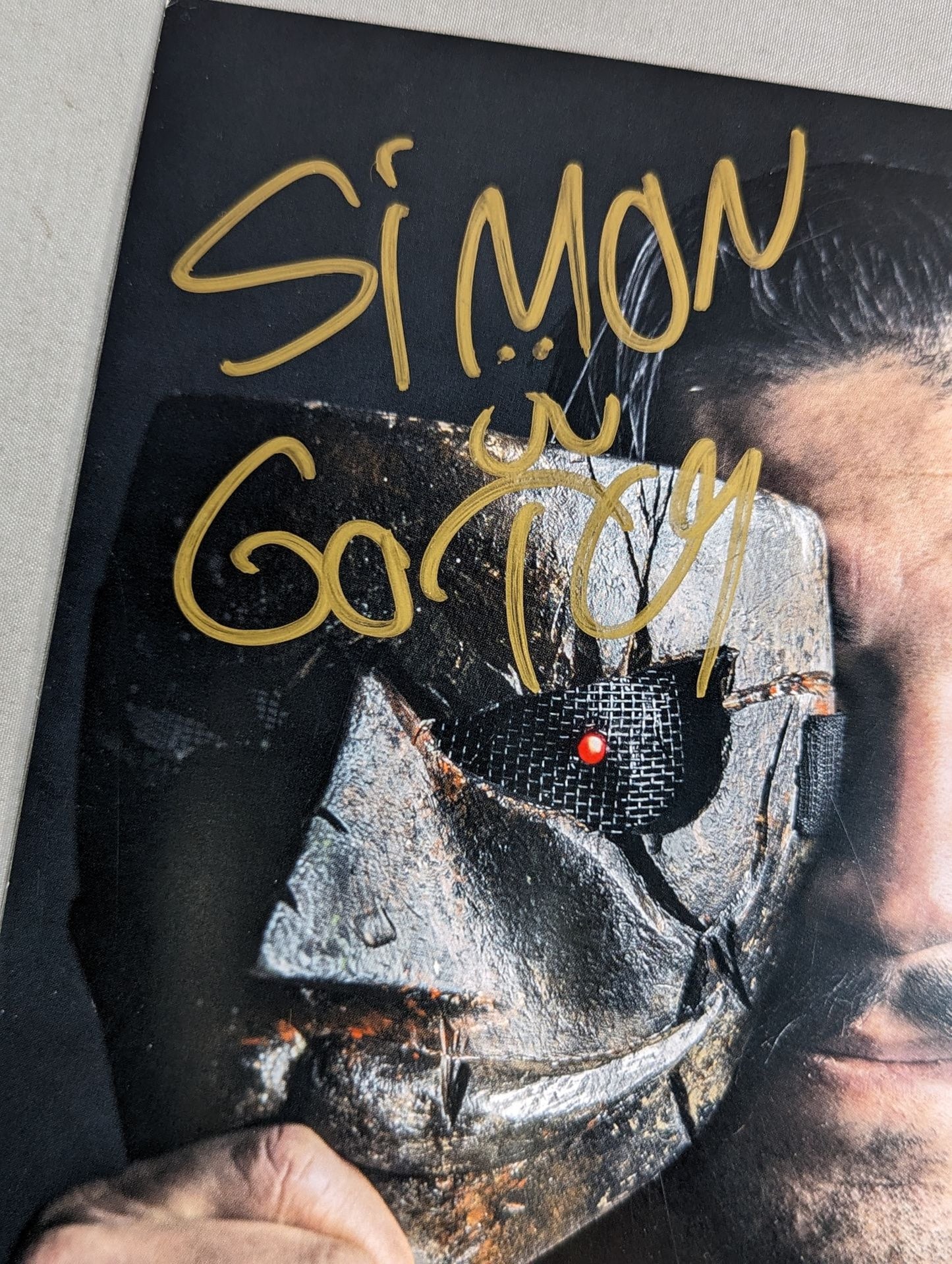 サイモン・ゴッチ 直筆サイン入りポートレート(A-2)