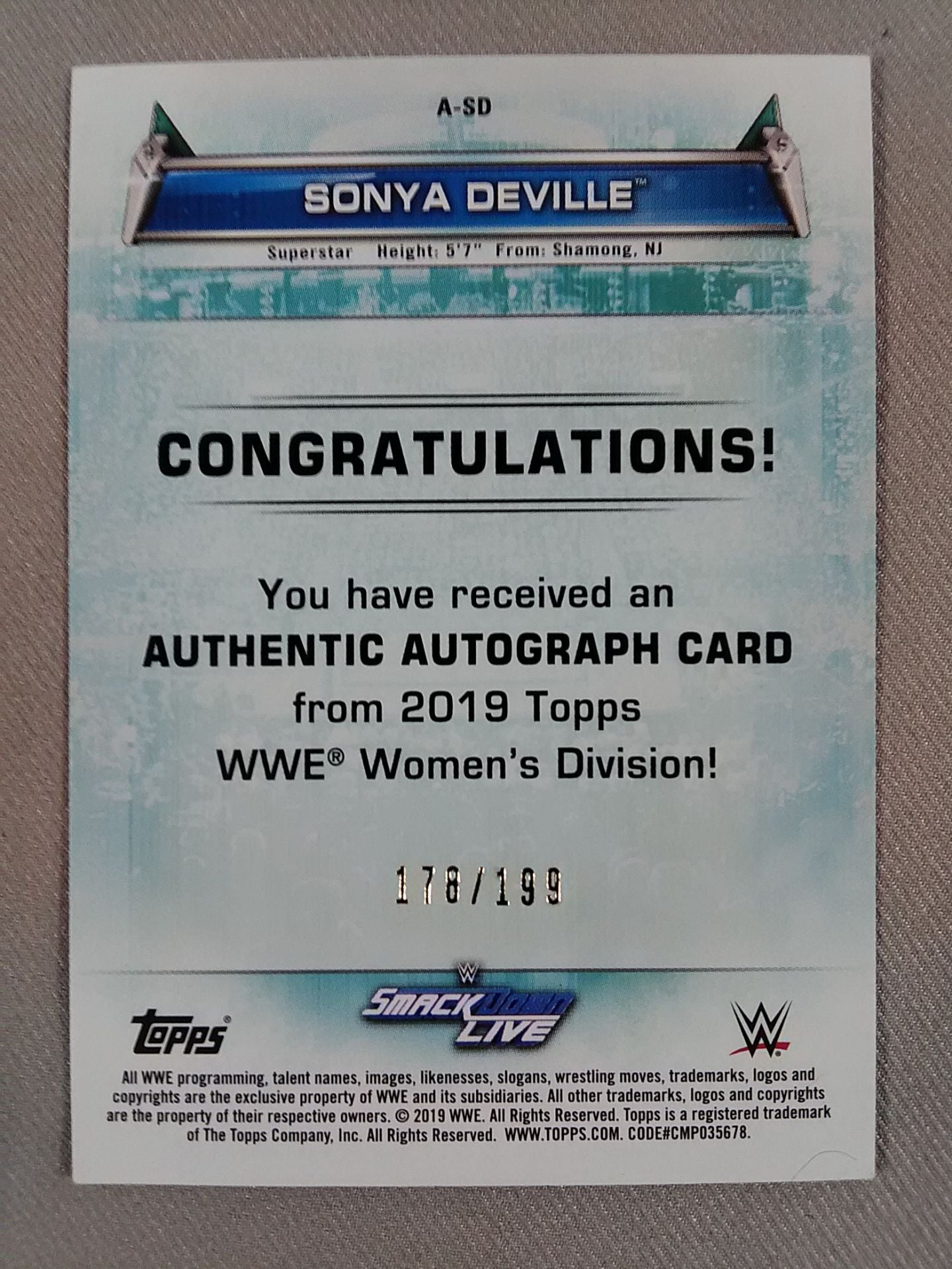 2019 WWE topps ソーニャ・デビル 公式サインカード