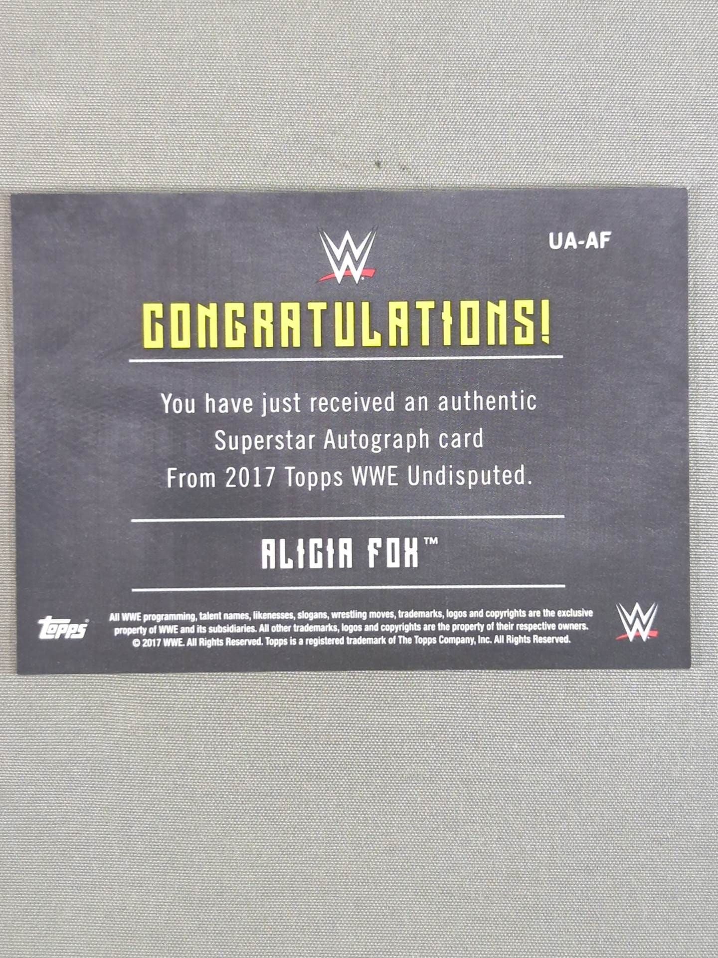 2017 WWE topps アリシア・フォックス 公式サインカード