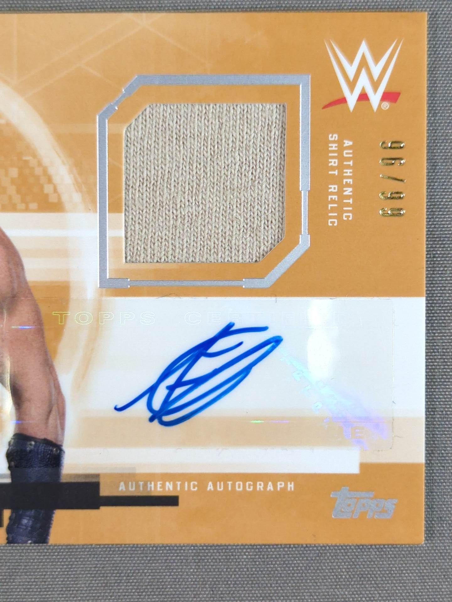 2017 WWE topps エイデン・イングリッシュ 公式サイン&レリックカード