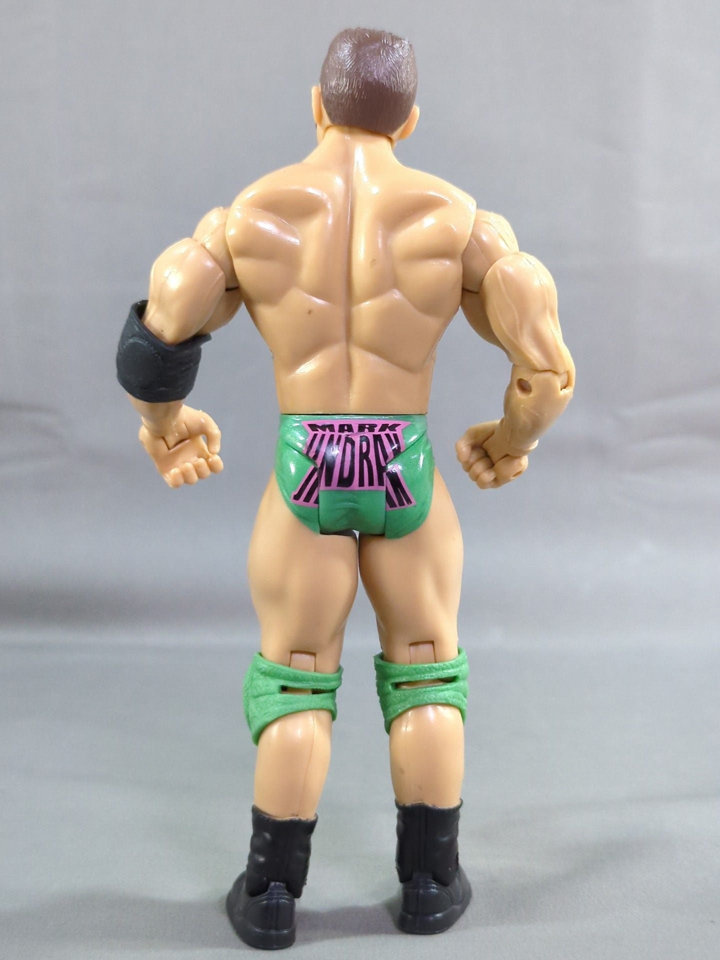 Mark Jindrak (green pants)