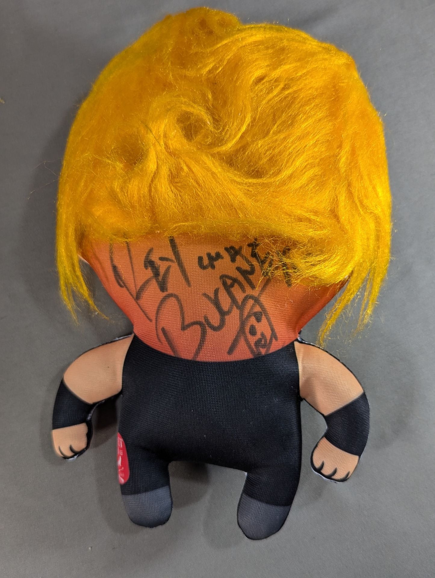 【直筆サイン入り】レイ・ブカネロ ぬいぐるみ