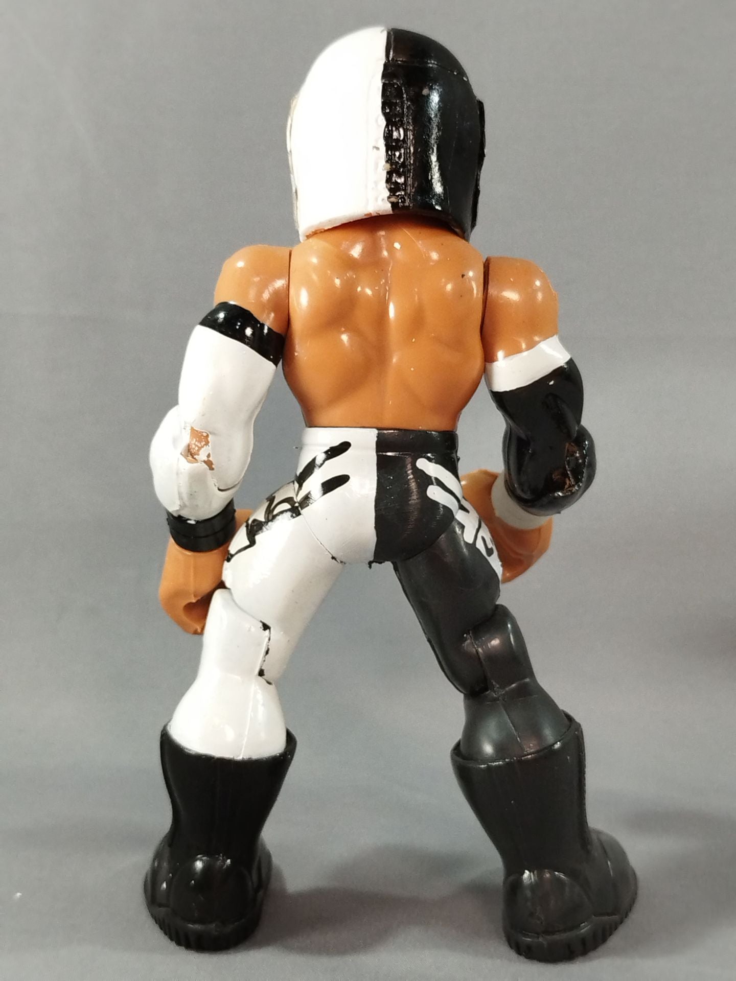 BUSHI  (Mexican figure)