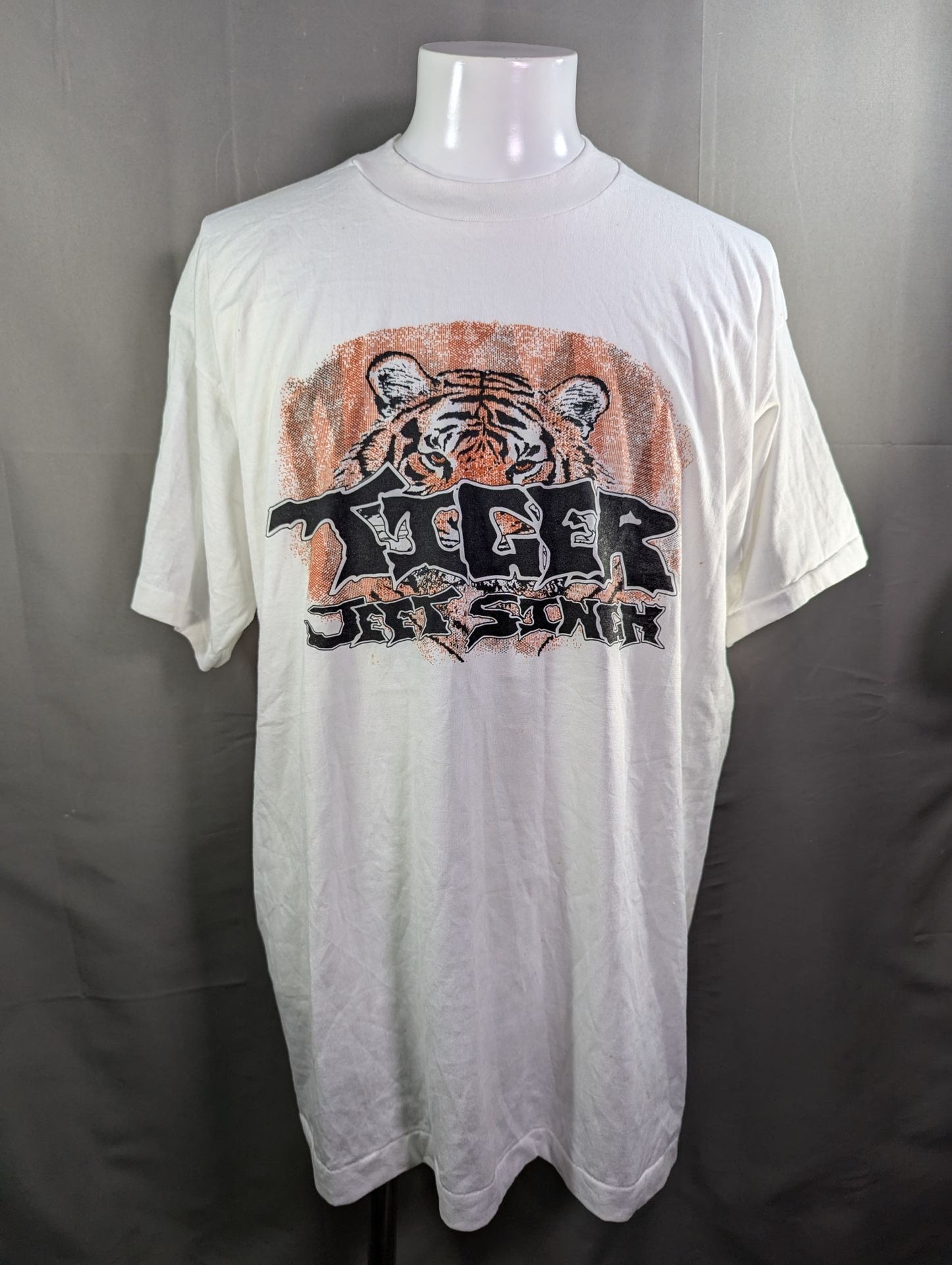 【hand signed autograph】 Tiger Jeet Singh  Tiger Illustration T-shirt