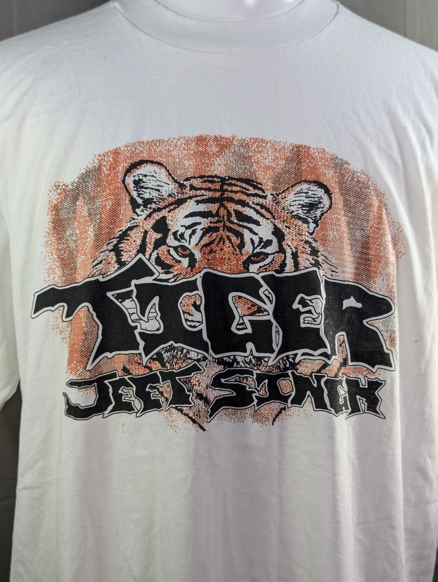 【hand signed autograph】 Tiger Jeet Singh  Tiger Illustration T-shirt