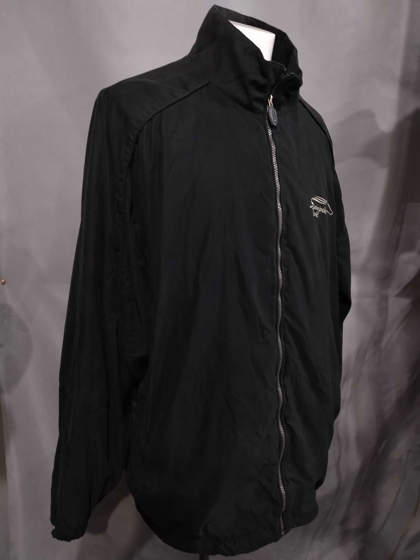 Stanpede Park ロゴ入りジャンパー