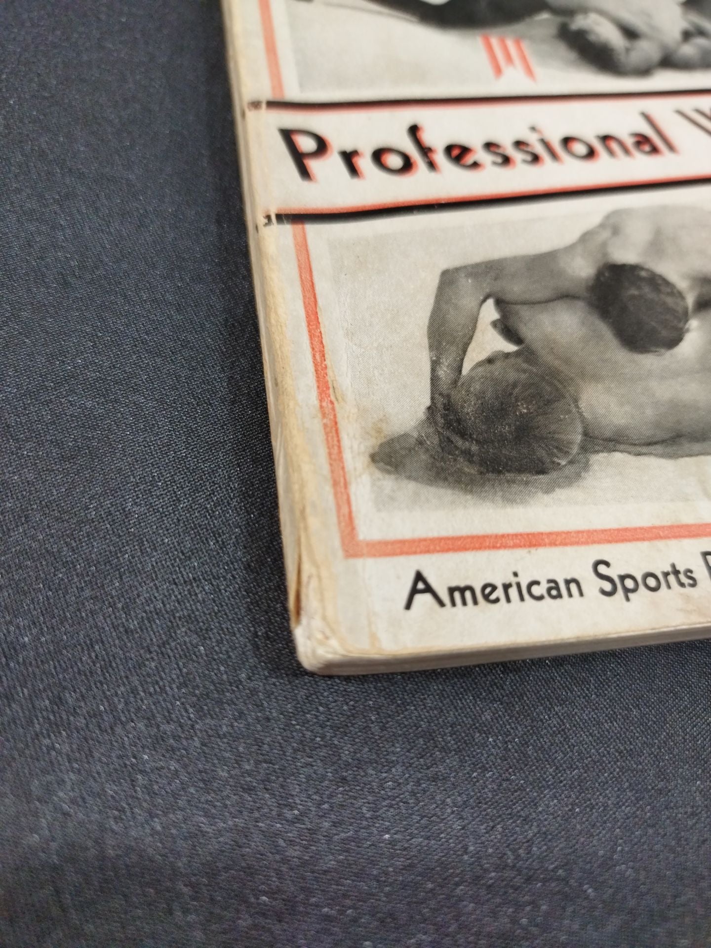 SPALDING’S ATHLETIC LIBRARY / Professional Wrestling